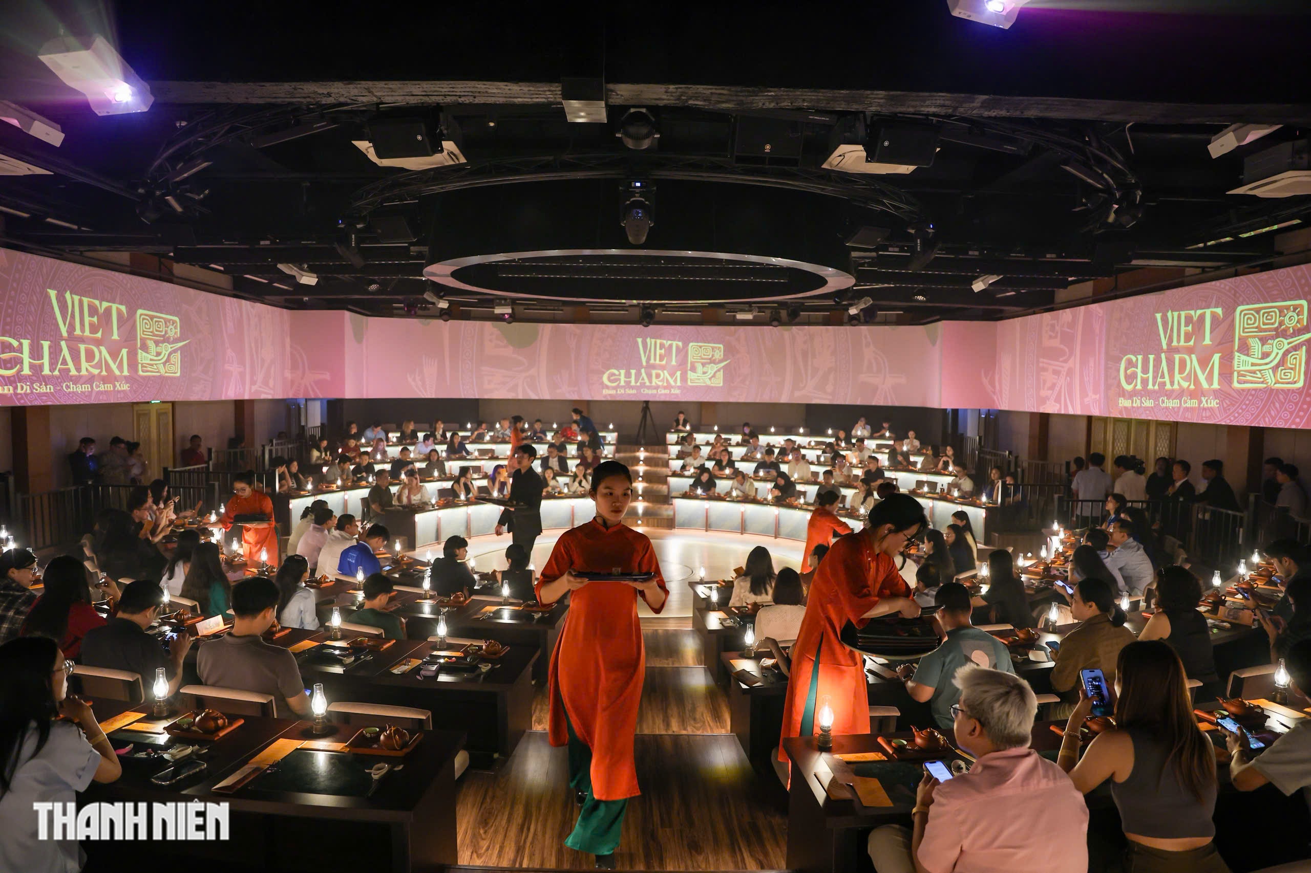 Bước v&agrave;o Dinh Độc Lập, chạm văn h&oacute;a Việt bằng mọi gi&aacute;c quan- Ảnh 1.