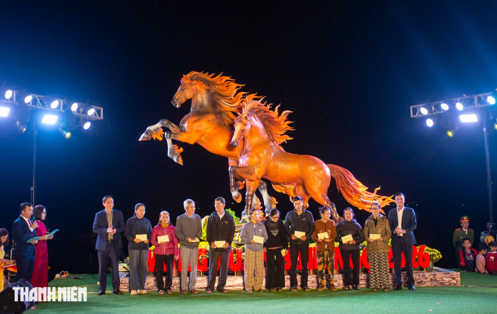 'Bộ sưu tập' linh vật ngựa của nghệ nh&acirc;n Đinh Văn T&acirc;m tại qu&ecirc; nh&agrave; Quảng Trị - Ảnh 9.