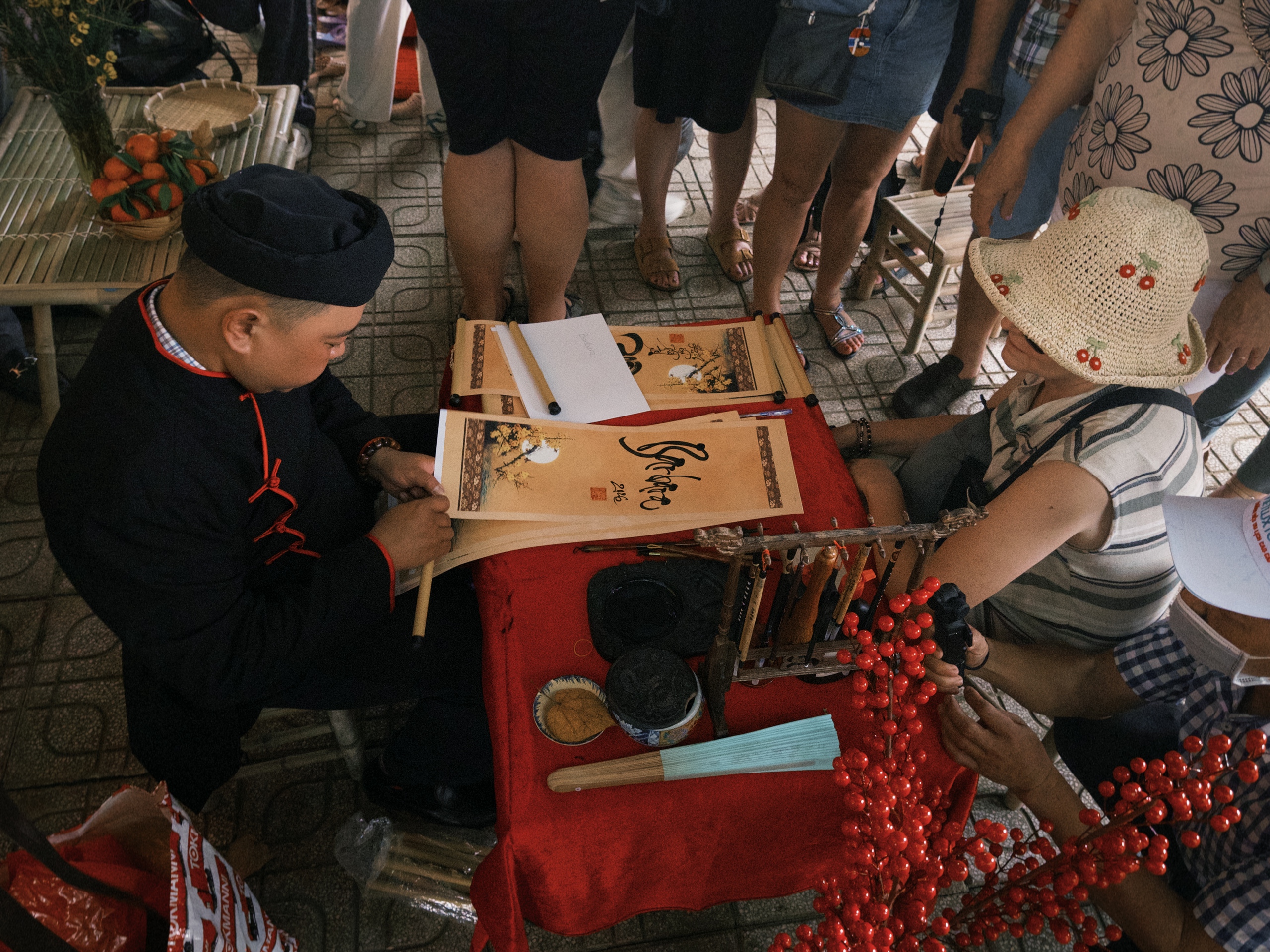 Miền Tây tấp nập khách nước ngoài về ăn tết- Ảnh 5.