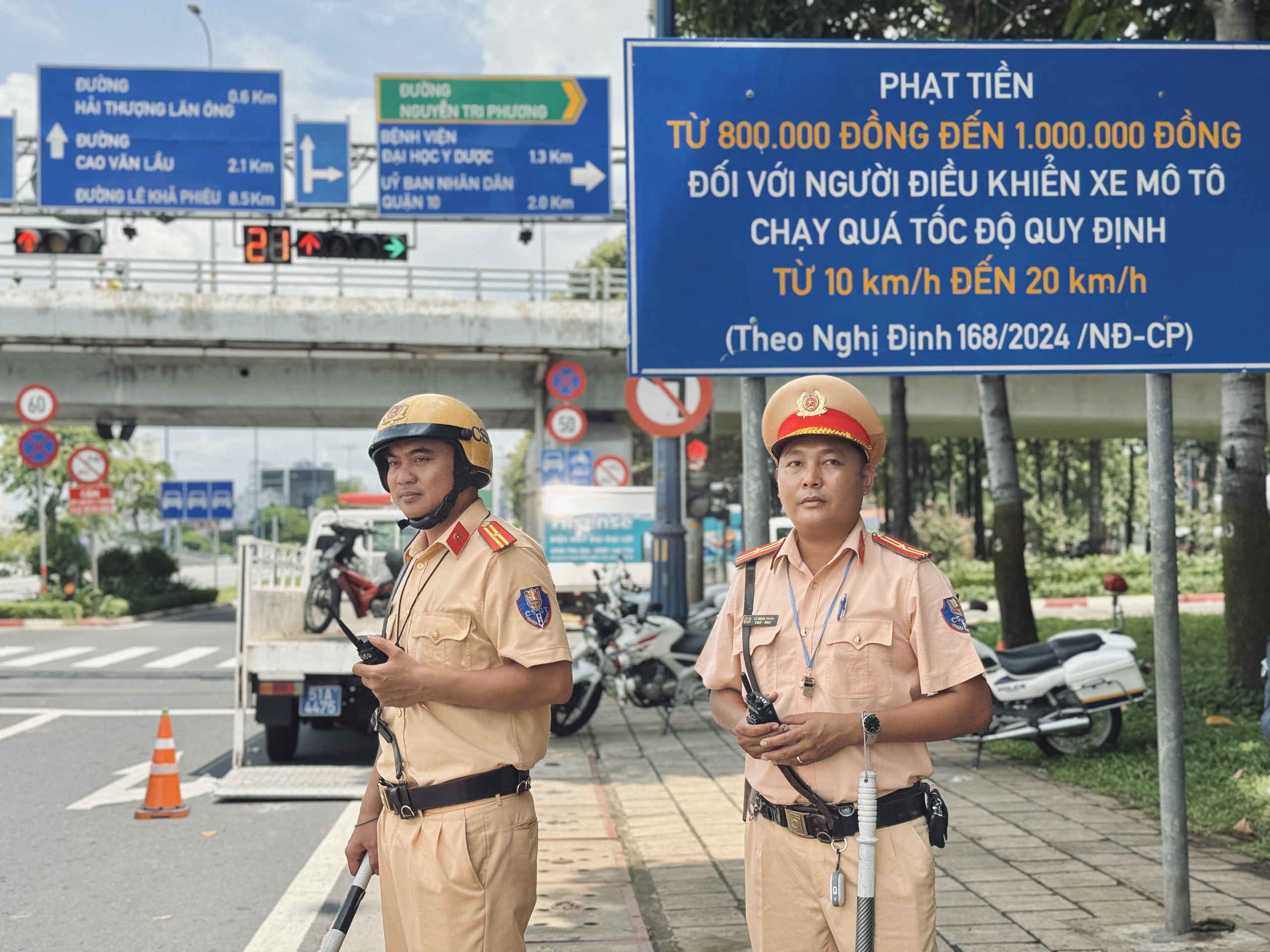 CSGT TP.HCM lưu ý quan trọng để người dân về quê, đi chơi tết an toàn - Ảnh 1.