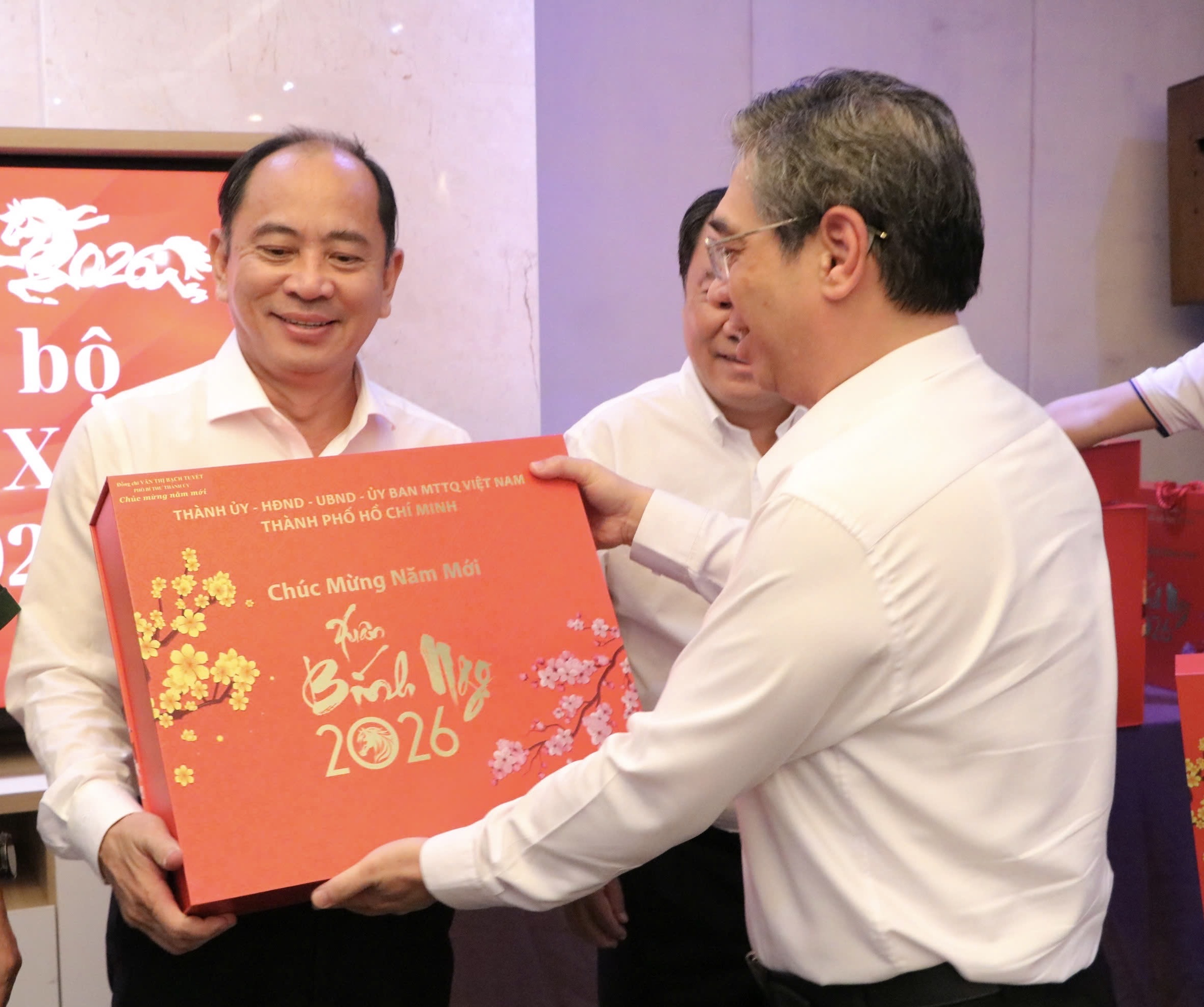 Phó bí thư Thành ủy TP.HCM: Phát triển ngành y tế thành phố vươn tầm khu vực- Ảnh 1.