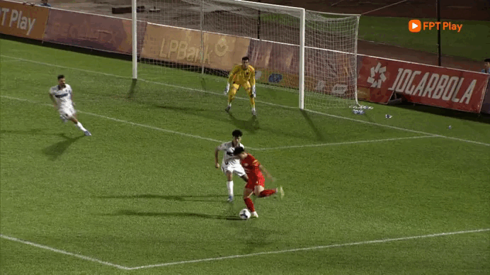 CLB Becamex TP.HCM thua ngược cay đắng PVF-CAND: &lsquo;Nước mắt&rsquo; Hồ Tấn T&agrave;i! - Ảnh 1.