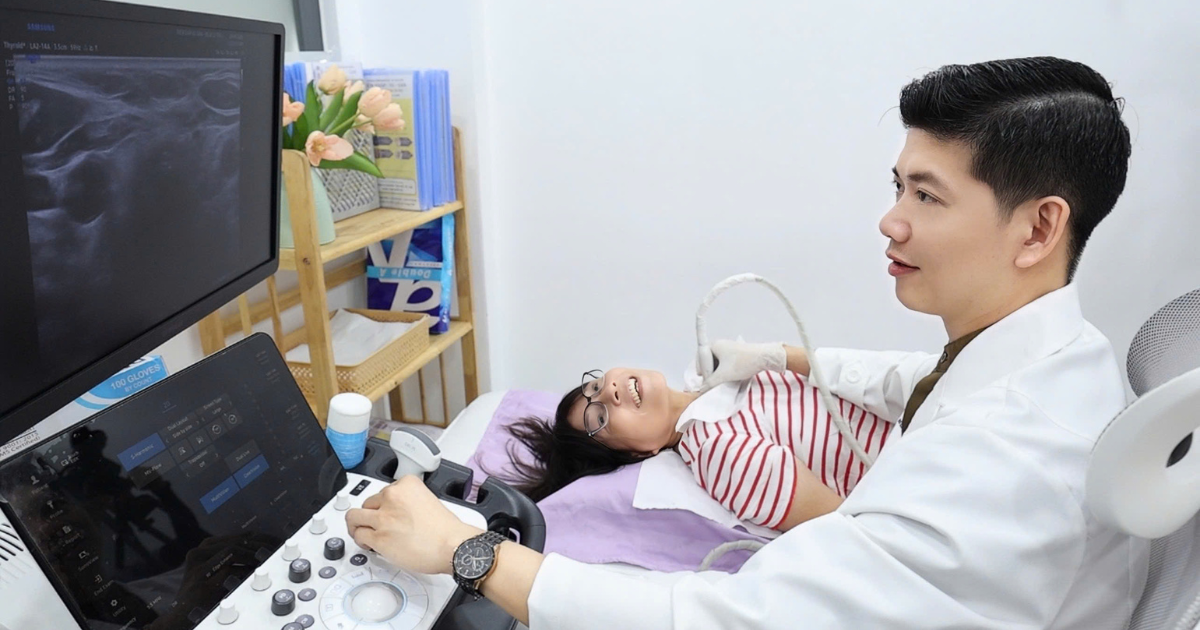 Bác sĩ 'hot boy' đưa kiến thức tuyến giáp đến gần hơn với người trẻ- Ảnh 2.