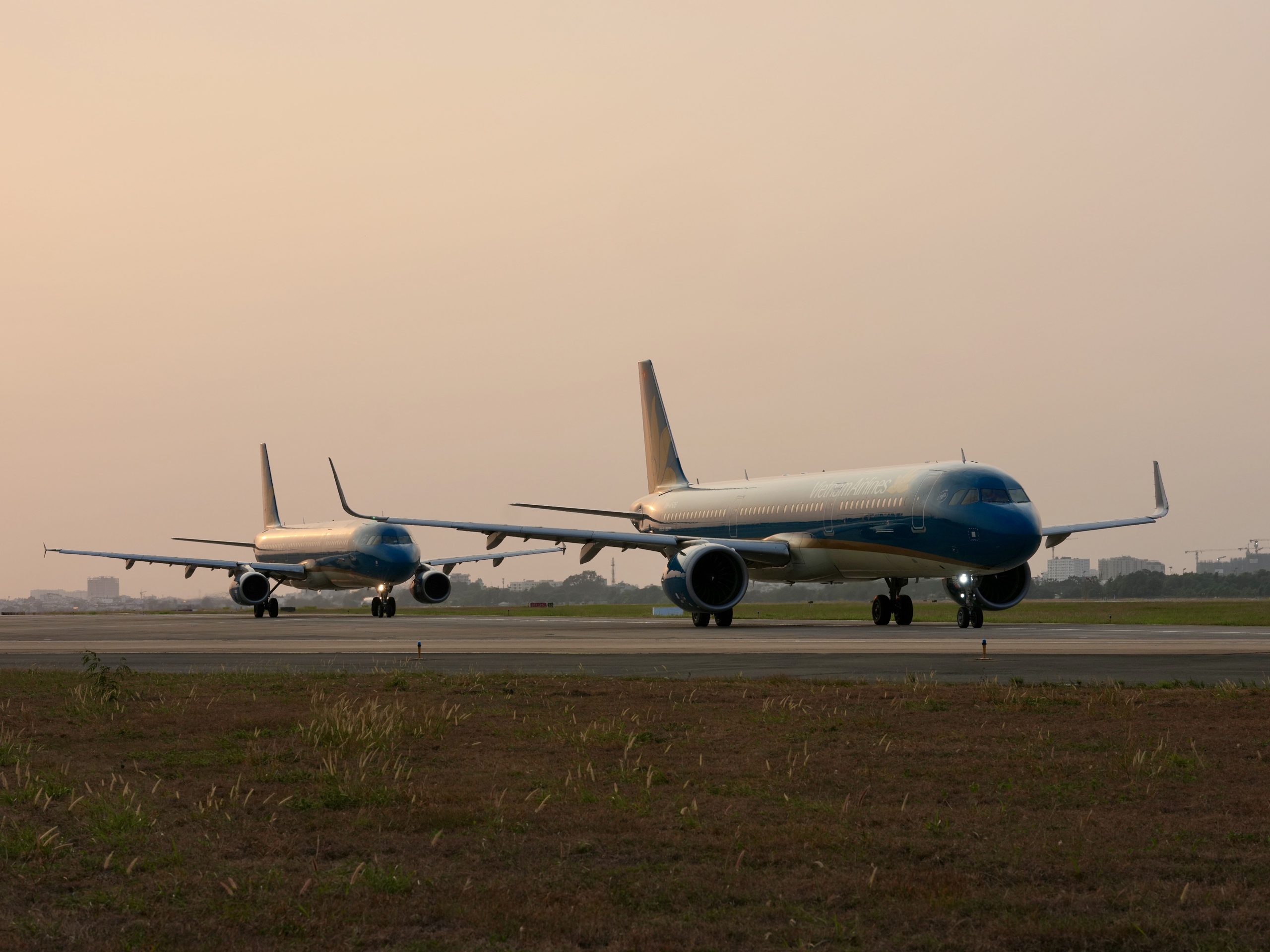 Xuy&ecirc;n đ&ecirc;m ở cửa ng&otilde; kh&ocirc;ng ngủ T&acirc;n Sơn Nhất cận Tết B&iacute;nh Ngọ- Ảnh 19.