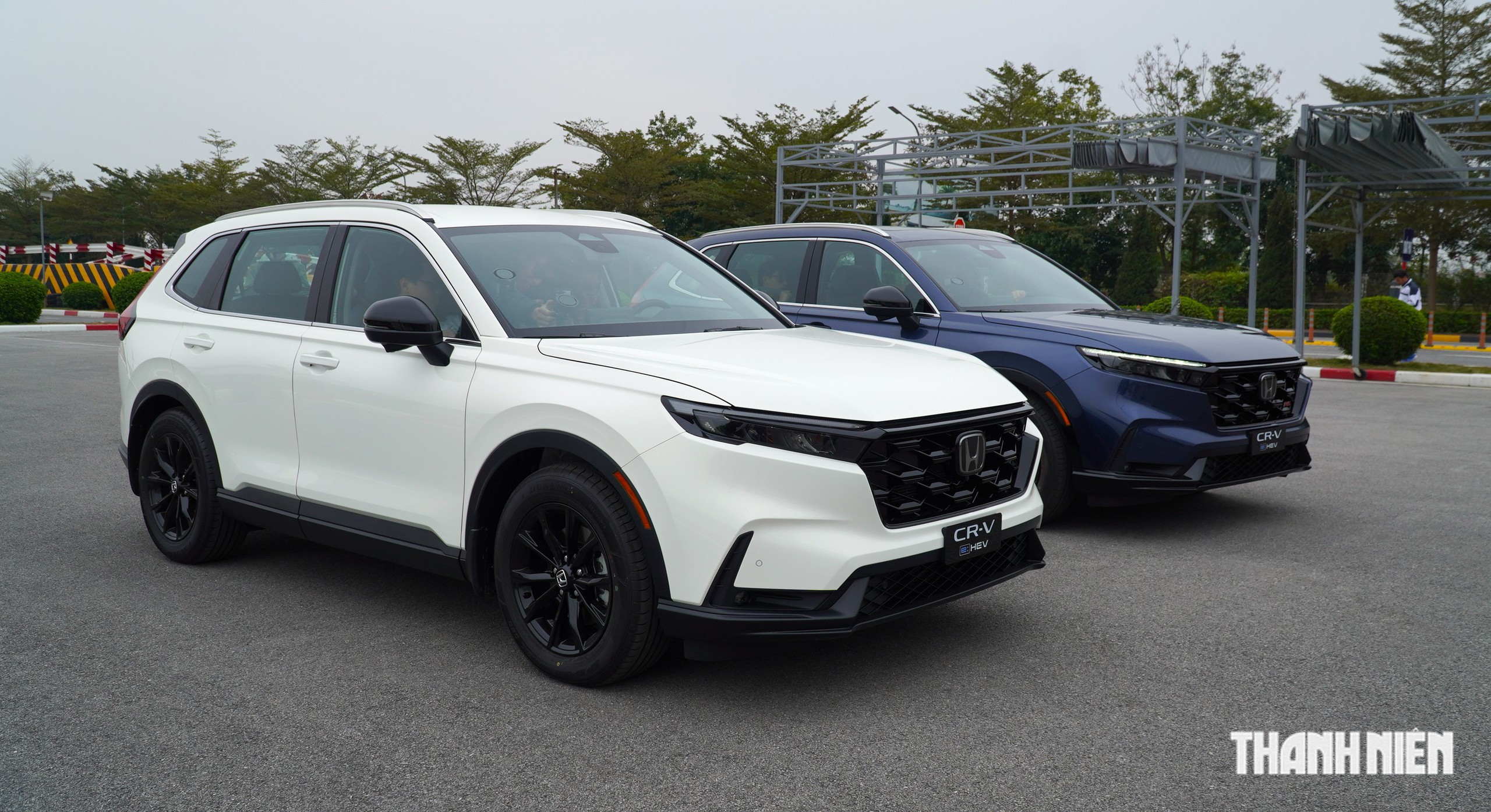 Honda CR-V hybrid lắp r&aacute;p tại Việt Nam kh&aacute;c g&igrave; bản nhập khẩu từ Th&aacute;i Lan? - Ảnh 14.