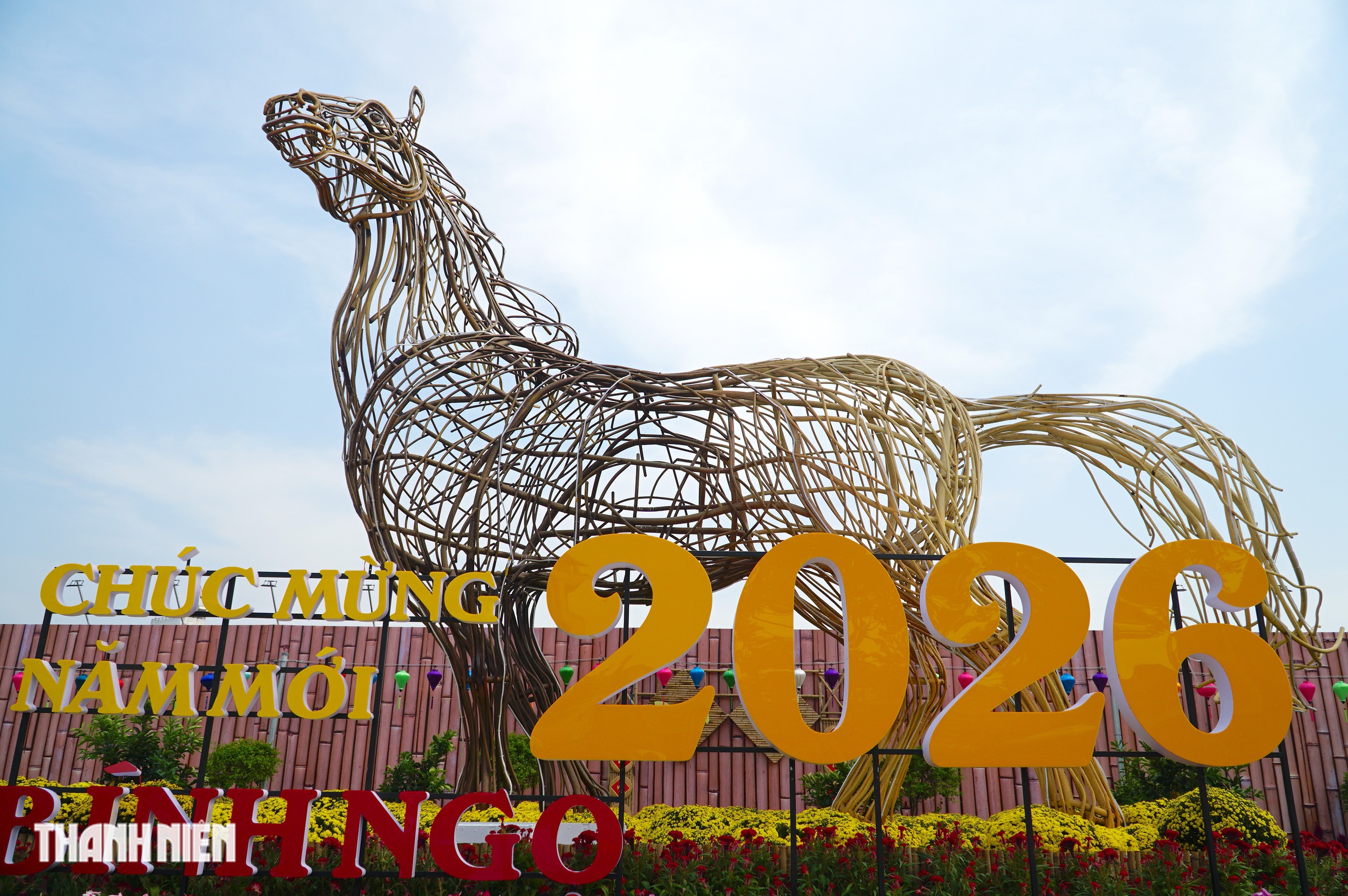 Linh vật ngựa cao 8 m tại khu ‘đất vàng’ làm công viên ở đường Trần Phú - Ảnh 7.