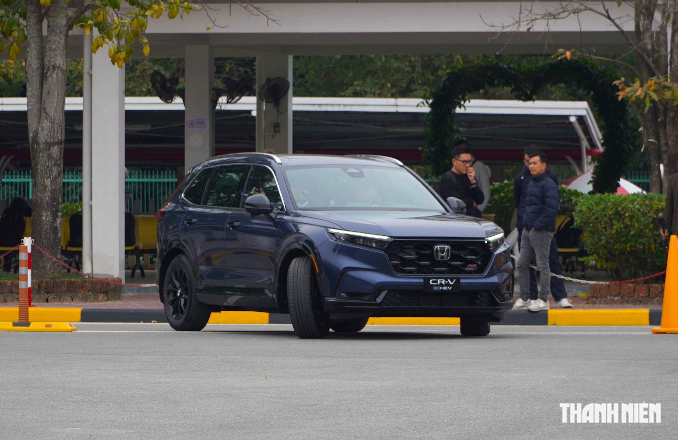 Honda CR-V hybrid lắp r&aacute;p tại Việt Nam kh&aacute;c g&igrave; bản nhập khẩu từ Th&aacute;i Lan? - Ảnh 3.