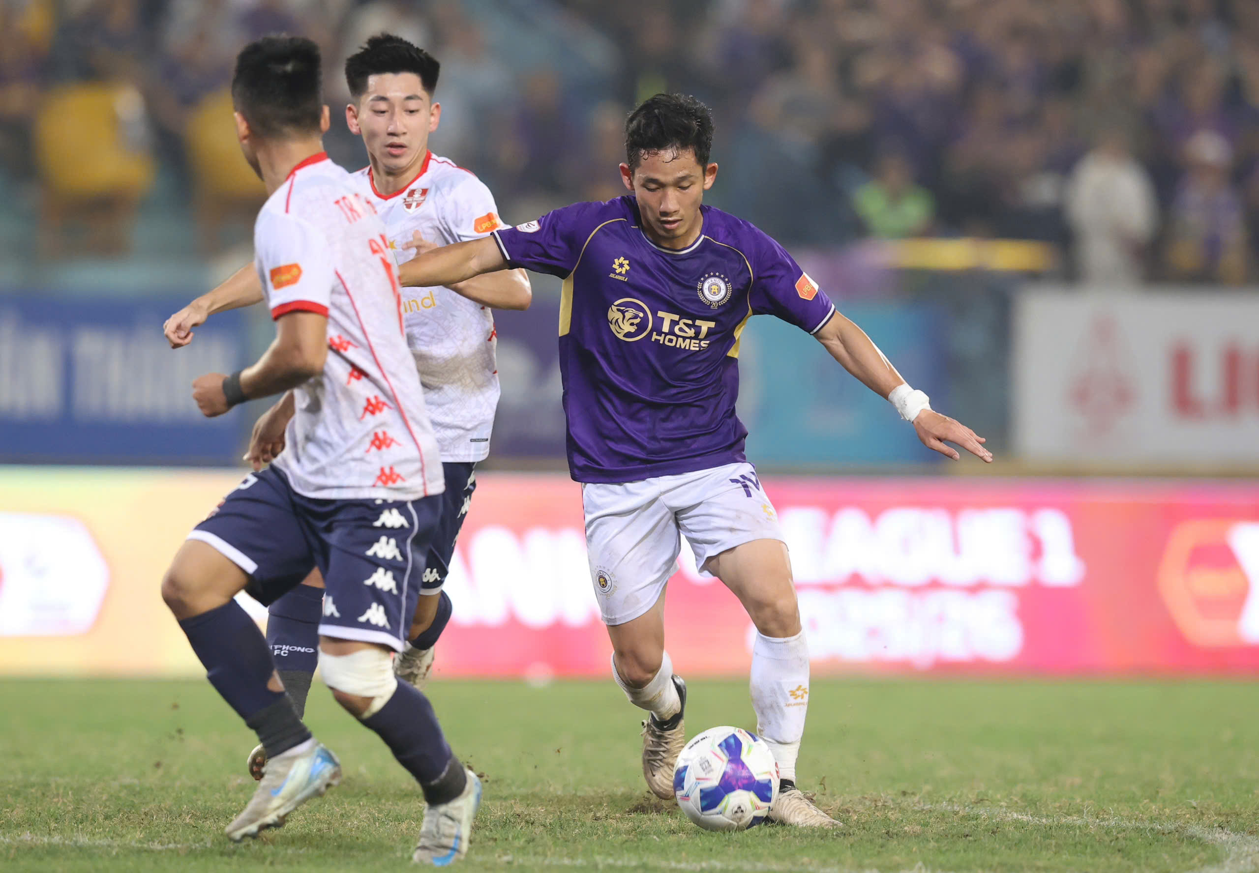 Hoàng Hên và tân binh ngoại cùng lập công, Hà Nội thắng đẹp Hải Phòng: Công phá ngoạn mục tốp 4- Ảnh 2.