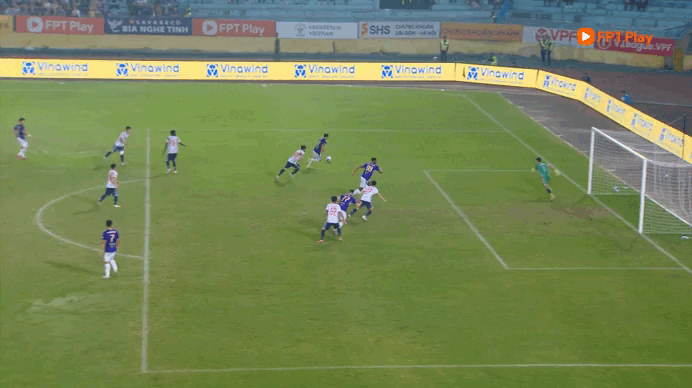 Ho&agrave;ng H&ecirc;n v&agrave; t&acirc;n binh ngoại c&ugrave;ng lập c&ocirc;ng, H&agrave; Nội thắng đẹp Hải Ph&ograve;ng: C&ocirc;ng ph&aacute; ngoạn mục tốp 4 - Ảnh 1.