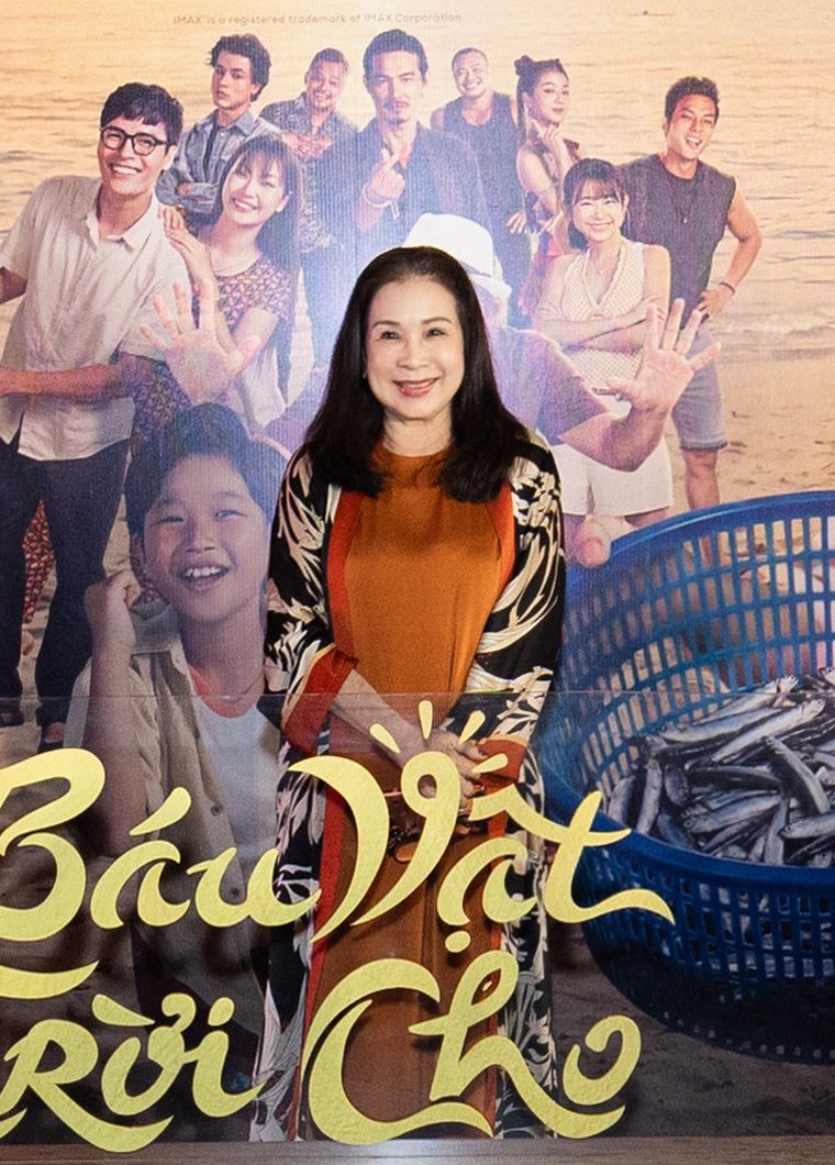 Phương Anh Đ&agrave;o gợi cảm b&ecirc;n Tuấn Trần trong ng&agrave;y t&aacute;i xuất điện ảnh- Ảnh 5.