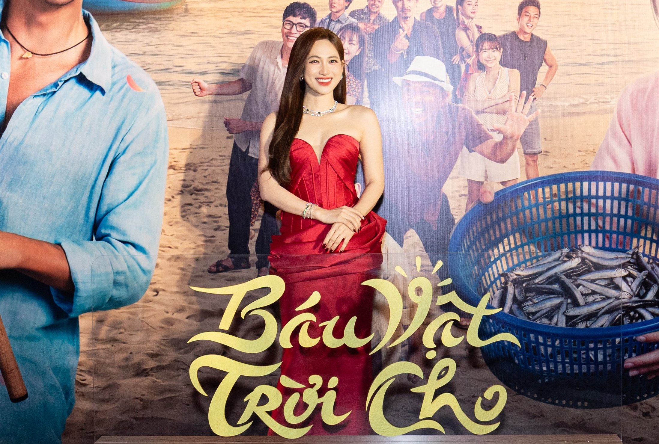 Phương Anh Đ&agrave;o gợi cảm b&ecirc;n Tuấn Trần trong ng&agrave;y t&aacute;i xuất điện ảnh- Ảnh 1.