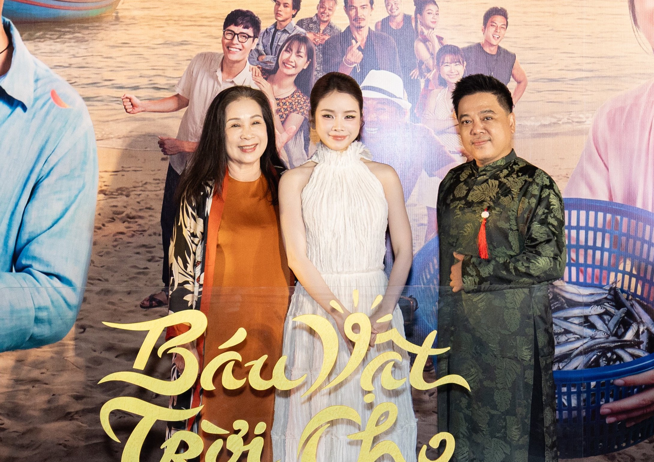 Phương Anh Đ&agrave;o gợi cảm b&ecirc;n Tuấn Trần trong ng&agrave;y t&aacute;i xuất điện ảnh- Ảnh 8.