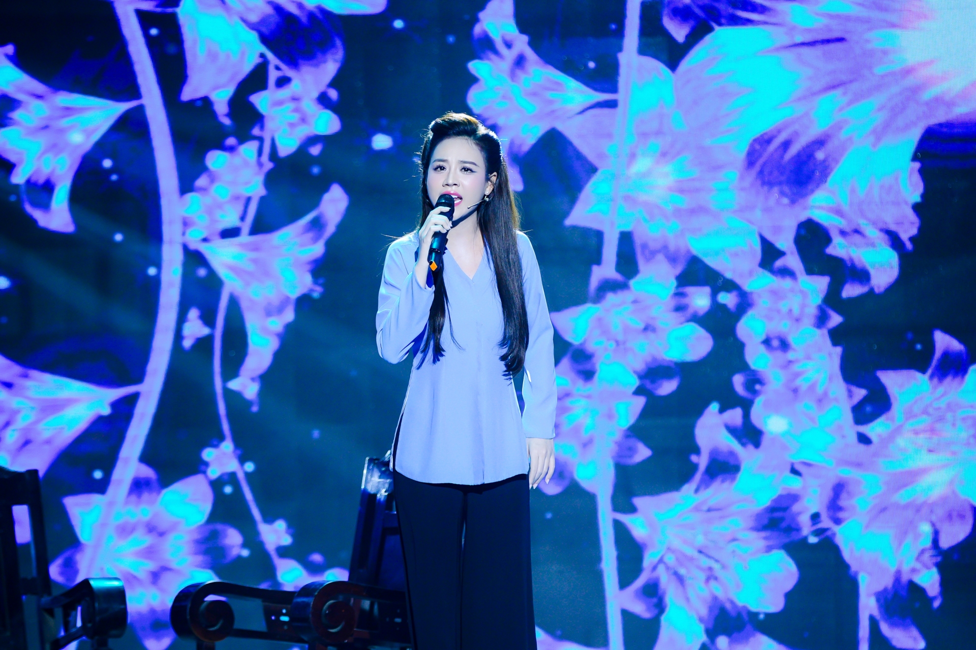 Cô gái hát 'Giọt lệ đài trang' khiến Thái Châu cho điểm tuyệt đối - Ảnh 1.