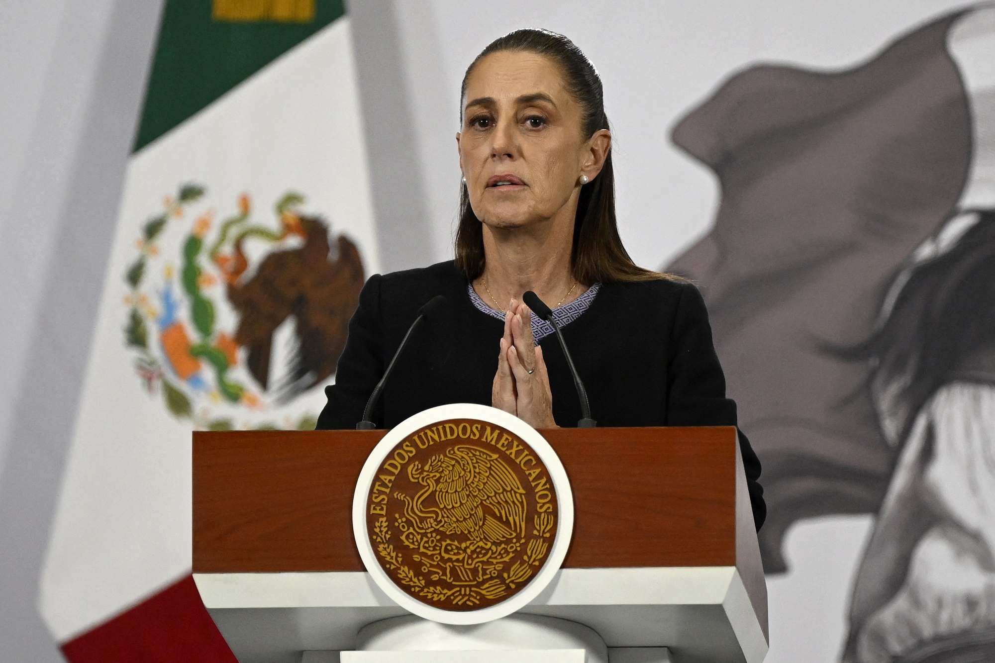 Tổng thống Mexico tìm cách hỗ trợ Cuba sau cảnh báo của ông Trump - Ảnh 1.