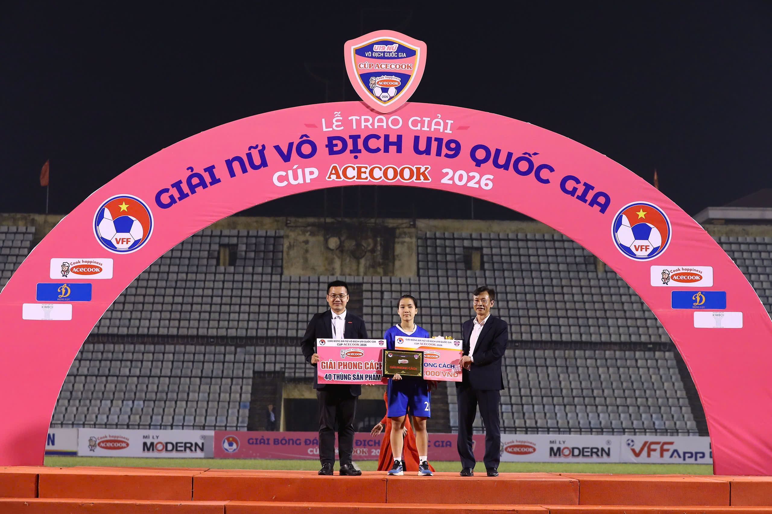 Phong Phú Hà Nam vô địch U.19 nữ quốc gia, đội TP.HCM bị ngược dòng trận cuối- Ảnh 2.