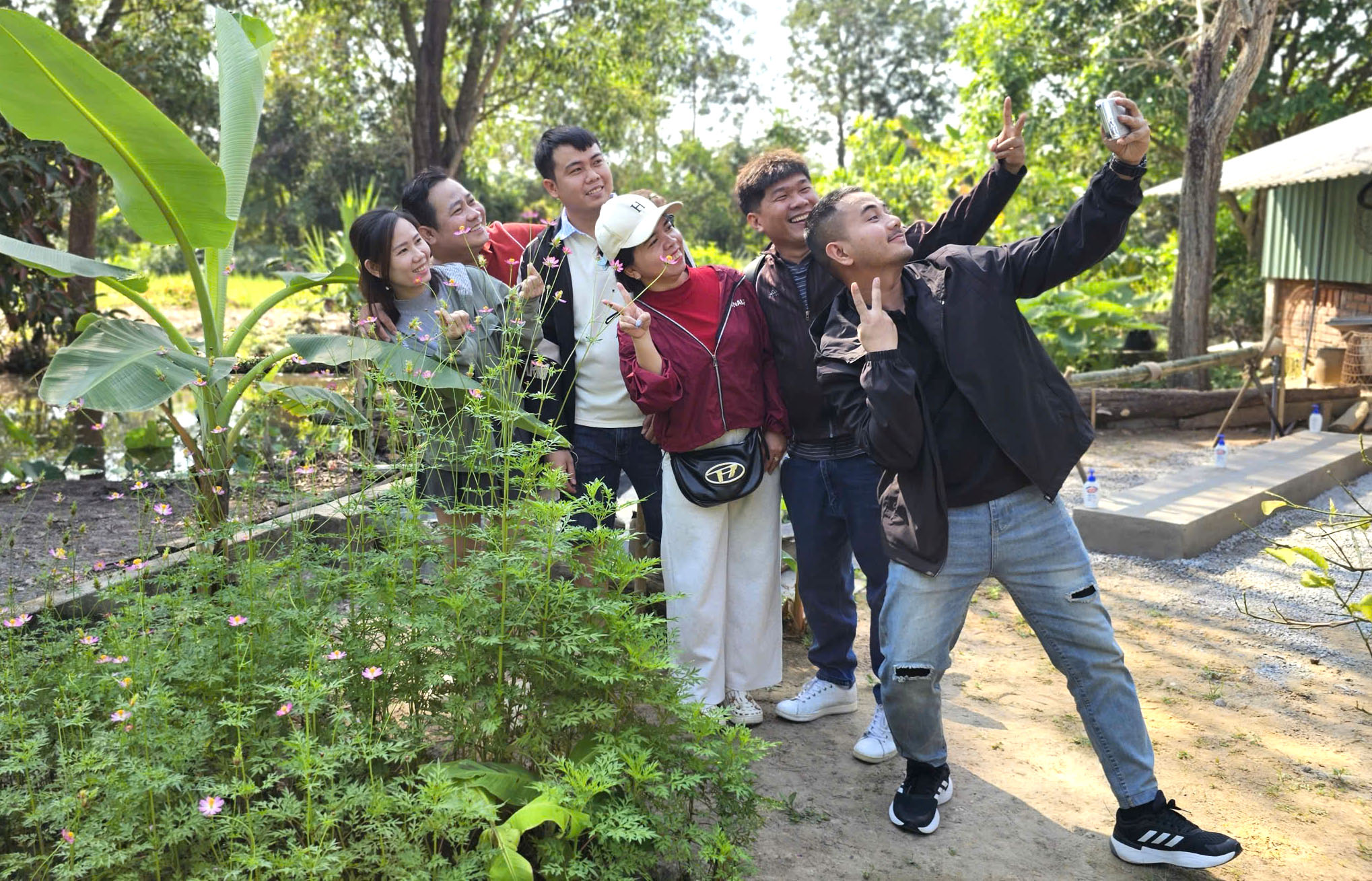 Đánh thức tiềm năng du lịch cộng đồng An Nhơn Tây - Sắc màu làng quê - Ảnh 8.