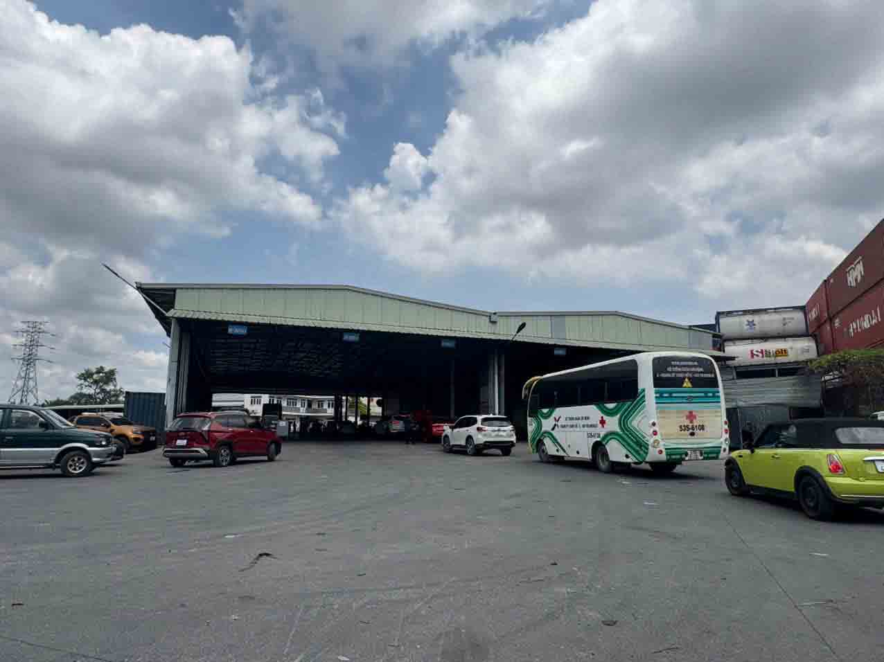 Đăng kiểm thông thoáng ngay cao điểm tết- Ảnh 1.