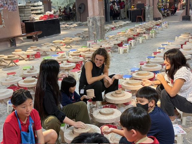 Cơ hội nhận học bổng đến 100% học ph&iacute; tại Dwight School Hanoi- Ảnh 2.