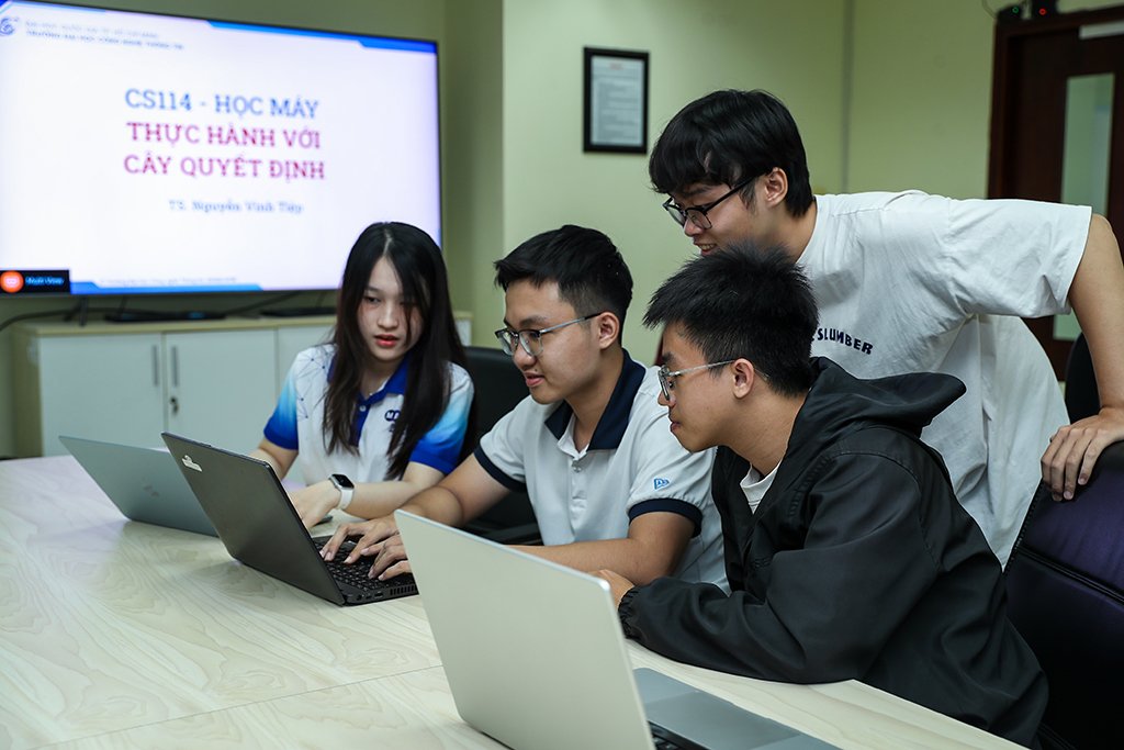 Chỉ tiêu tuyển sinh đại học sẽ gắn với chất lượng đào tạo - Ảnh 1.