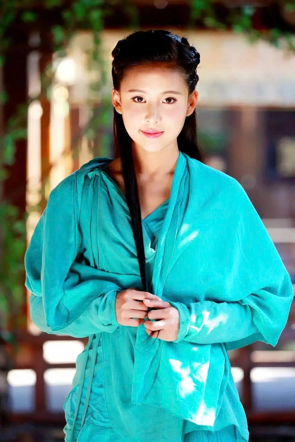 Từng ngang hàng Dương Mịch, mỹ nhân 'Thiên long bát bộ' sụp đổ vì scandal ảnh nóng - Ảnh 1.