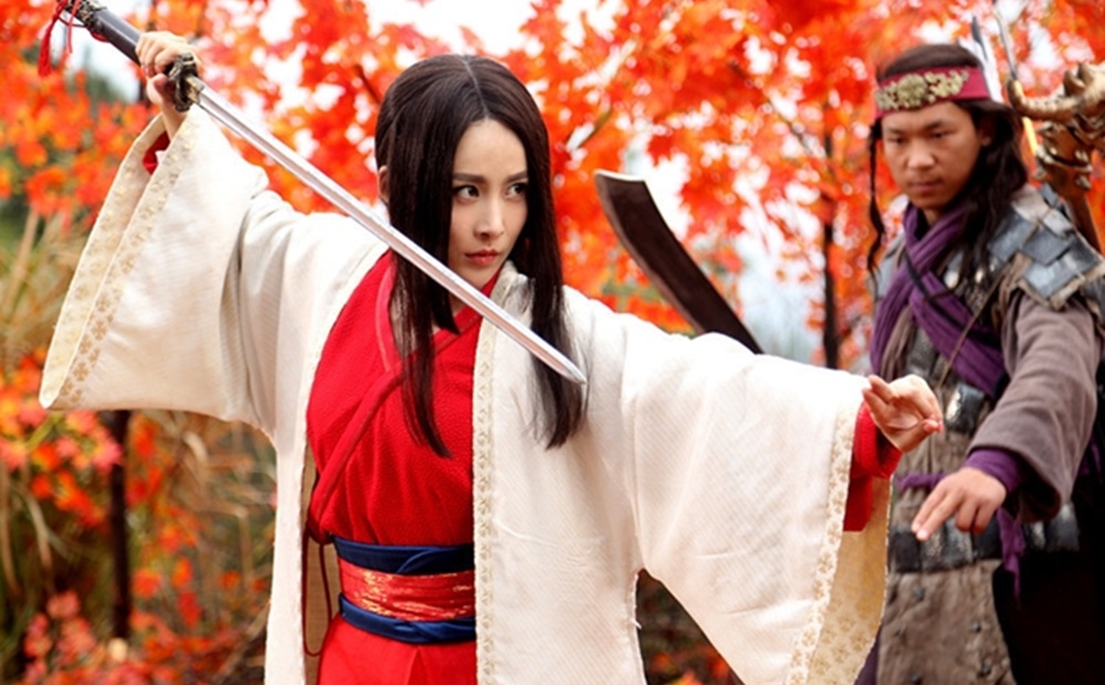 Từng ngang hàng Dương Mịch, mỹ nhân 'Thiên long bát bộ' sụp đổ vì scandal ảnh nóng - Ảnh 2.