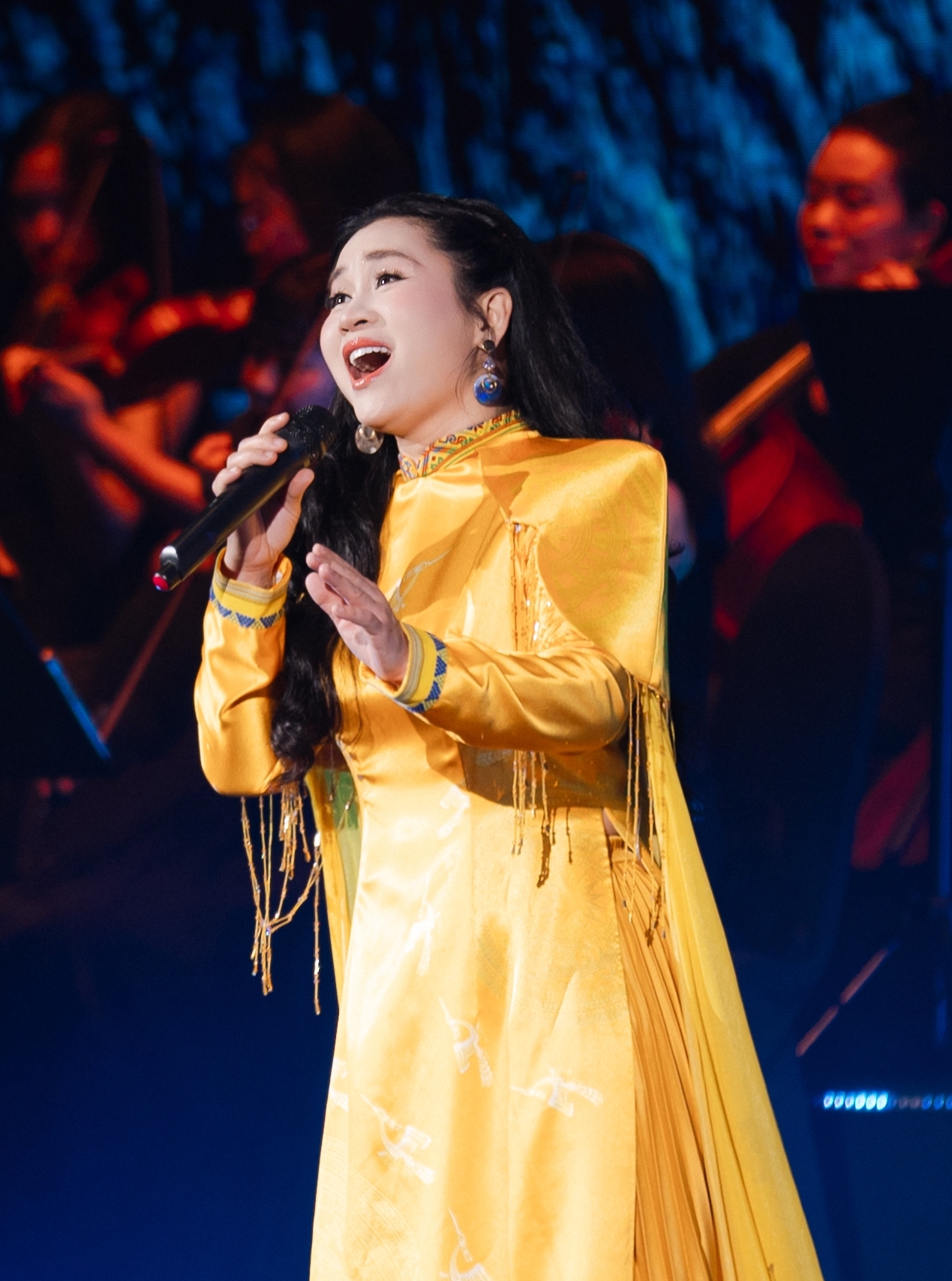 NSƯT Như Huỳnh, Võ Hạ Trâm gây xúc động trong chương trình nghệ thuật 'Xuân quê hương'- Ảnh 7.