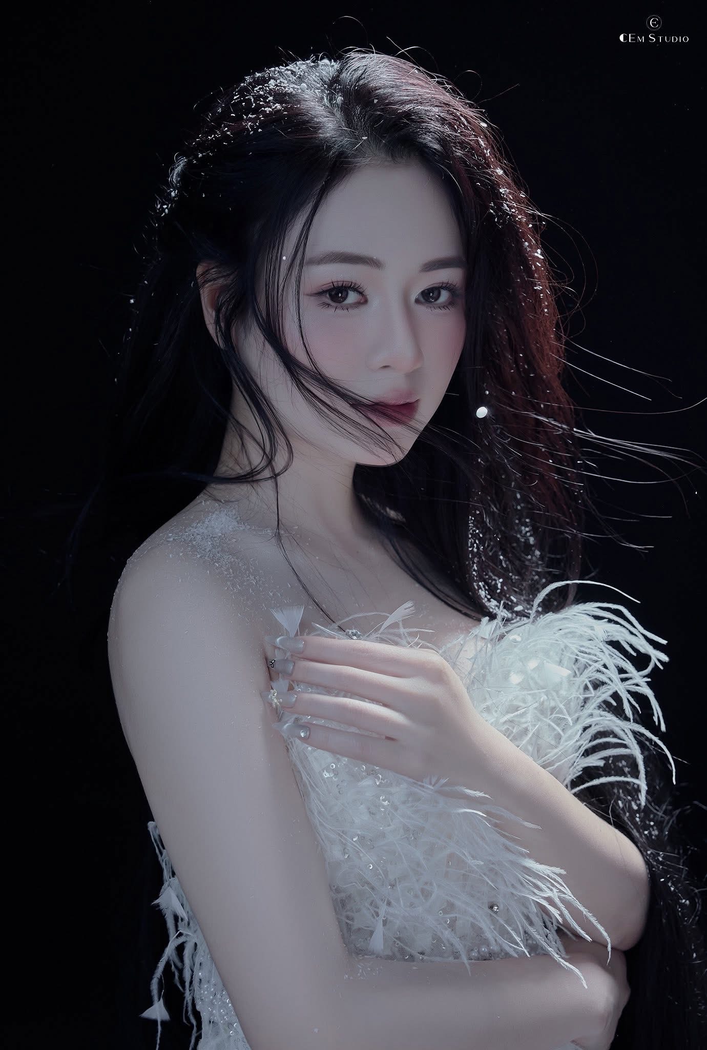 Thu Quỳnh tái xuất phim giờ vàng cùng hai diễn viên phim ‘Độc đạo’   - Ảnh 2.