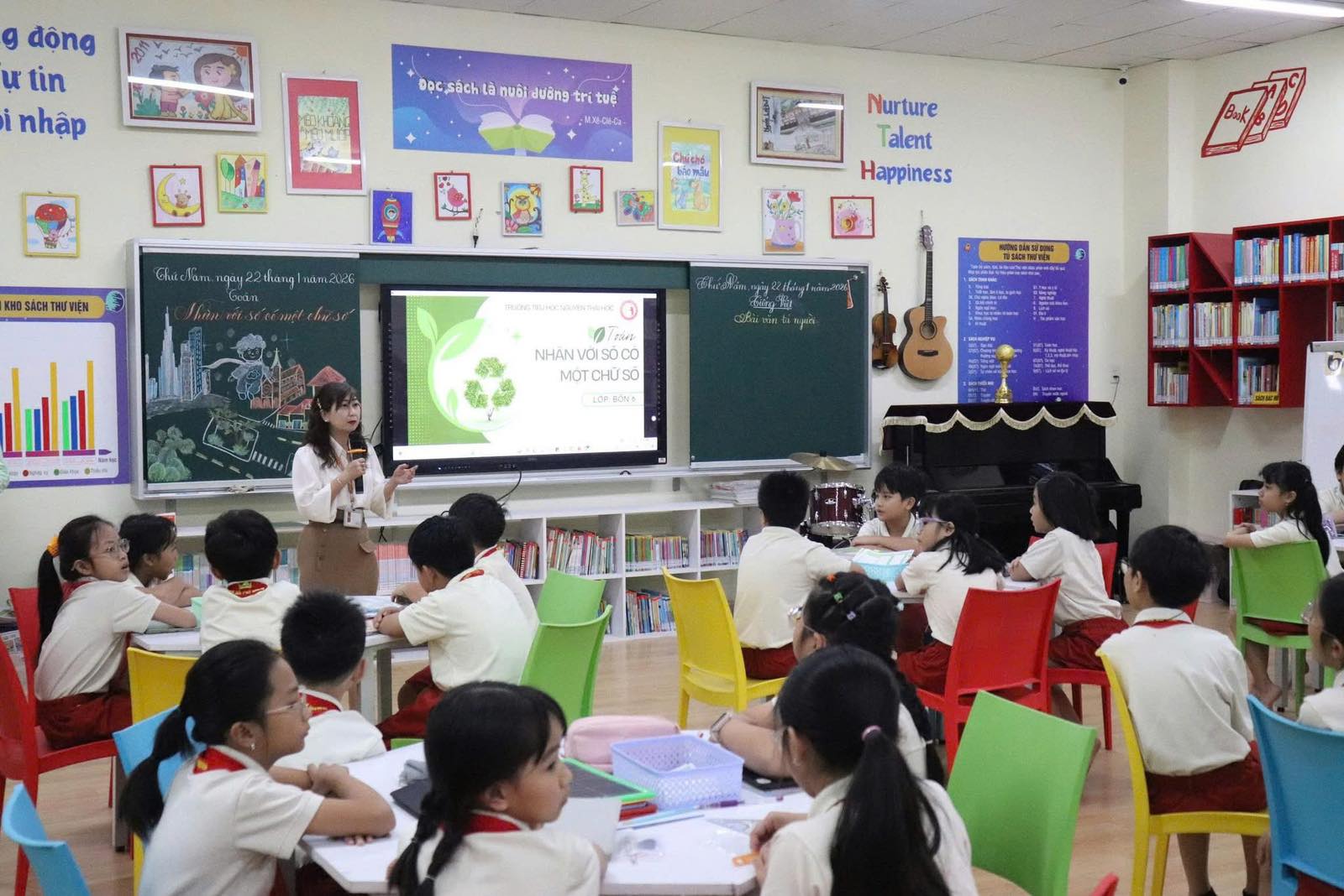 Trường tiên tiến,  - Ảnh 1.