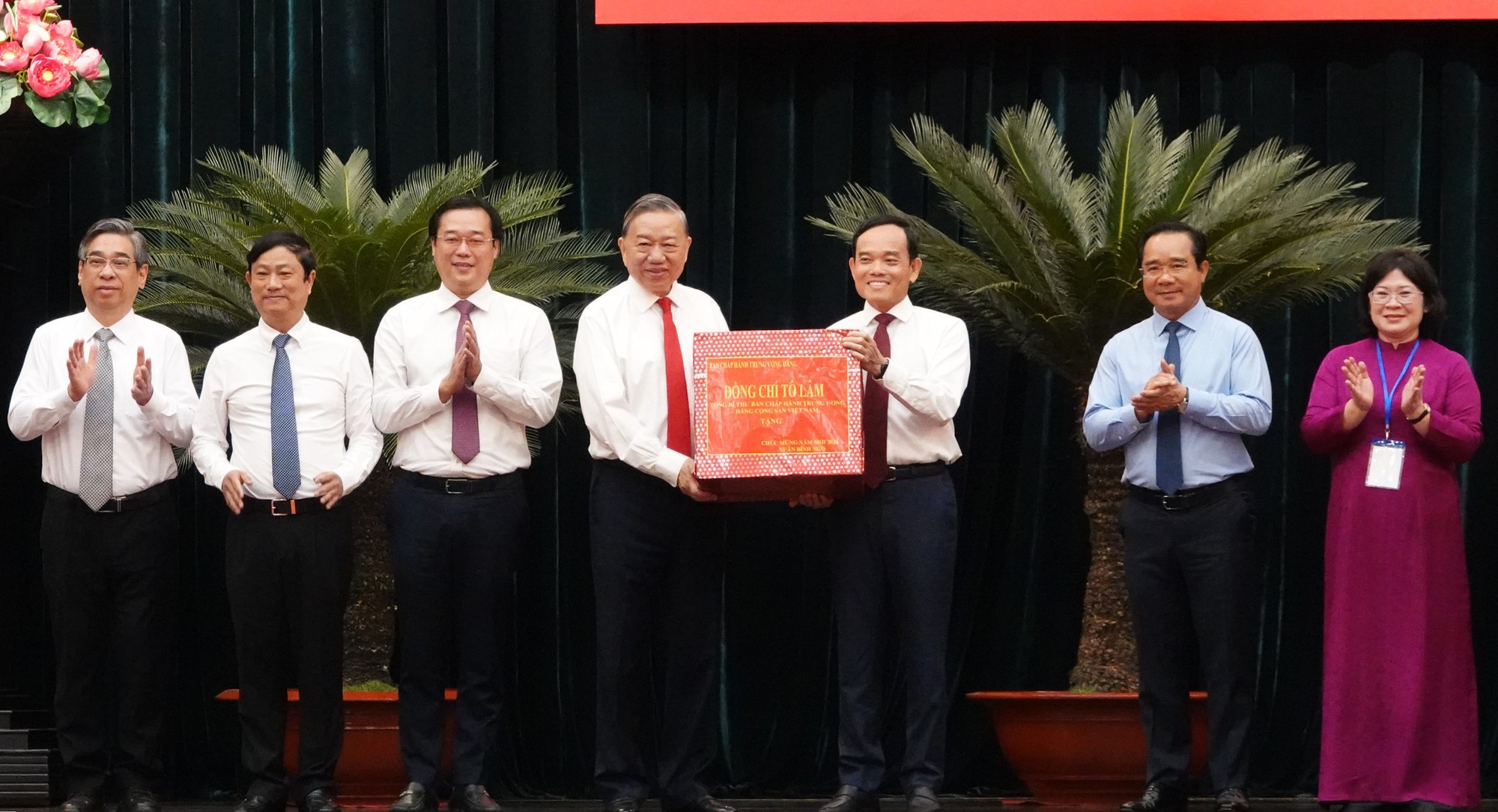 TP.HCM cần ưu ti&ecirc;n xử l&yacute; c&aacute;c điểm nghẽn lớn- Ảnh 1.