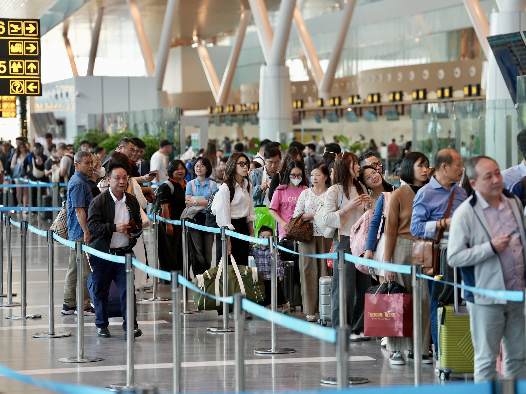 Tin tức đặc biệt tr&ecirc;n b&aacute;o in Thanh Ni&ecirc;n 10.2.2026- Ảnh 2.