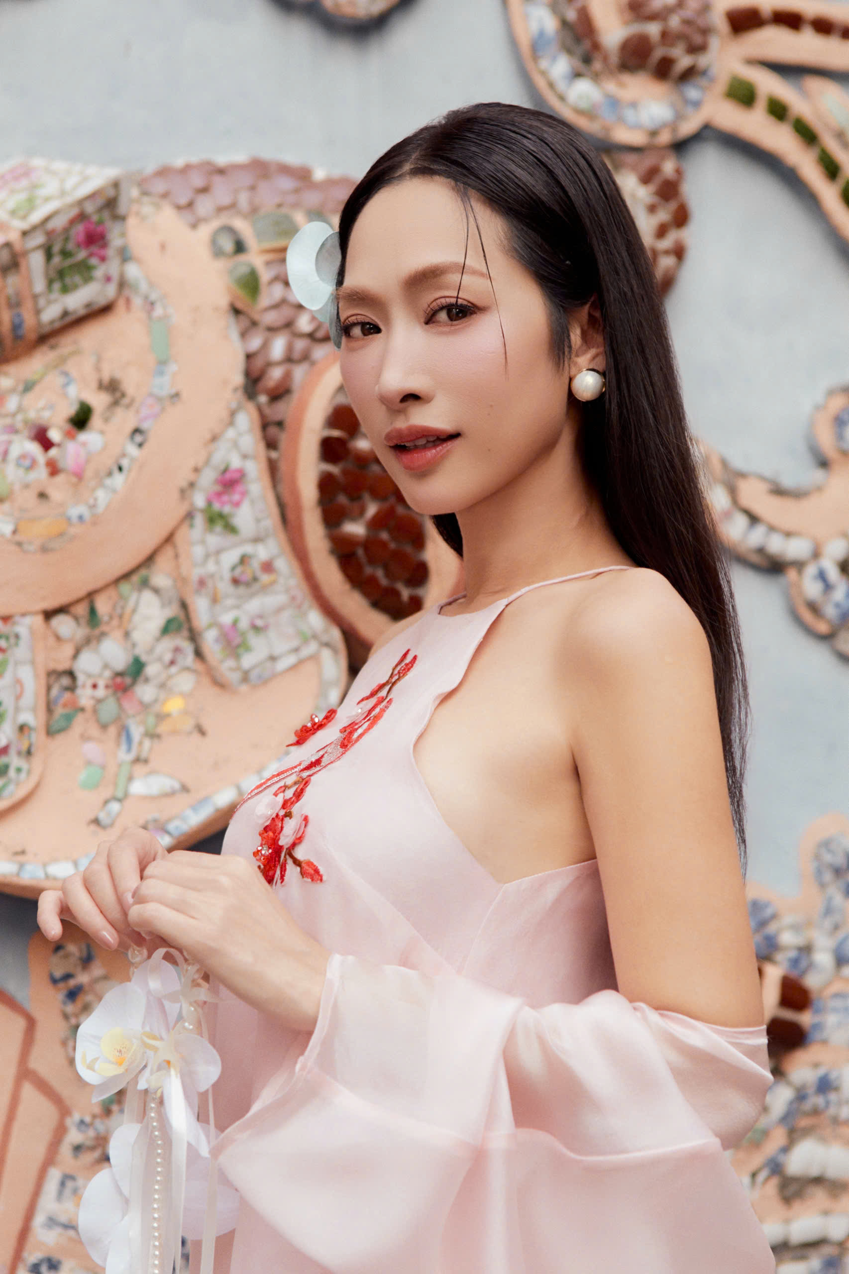 'Biểu tượng gợi cảm' thập ni&ecirc;n 2000 Quỳnh Thy giờ ra sao?- Ảnh 9.