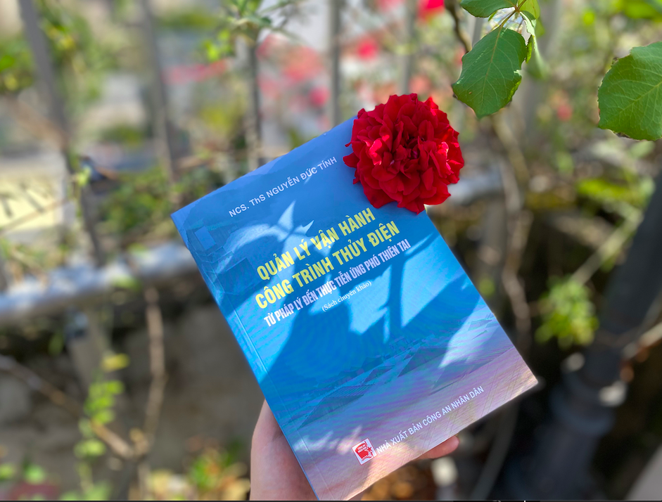 ‘Cẩm nang’ pháp luật về thủy điện cho người dân vùng lũ- Ảnh 1.