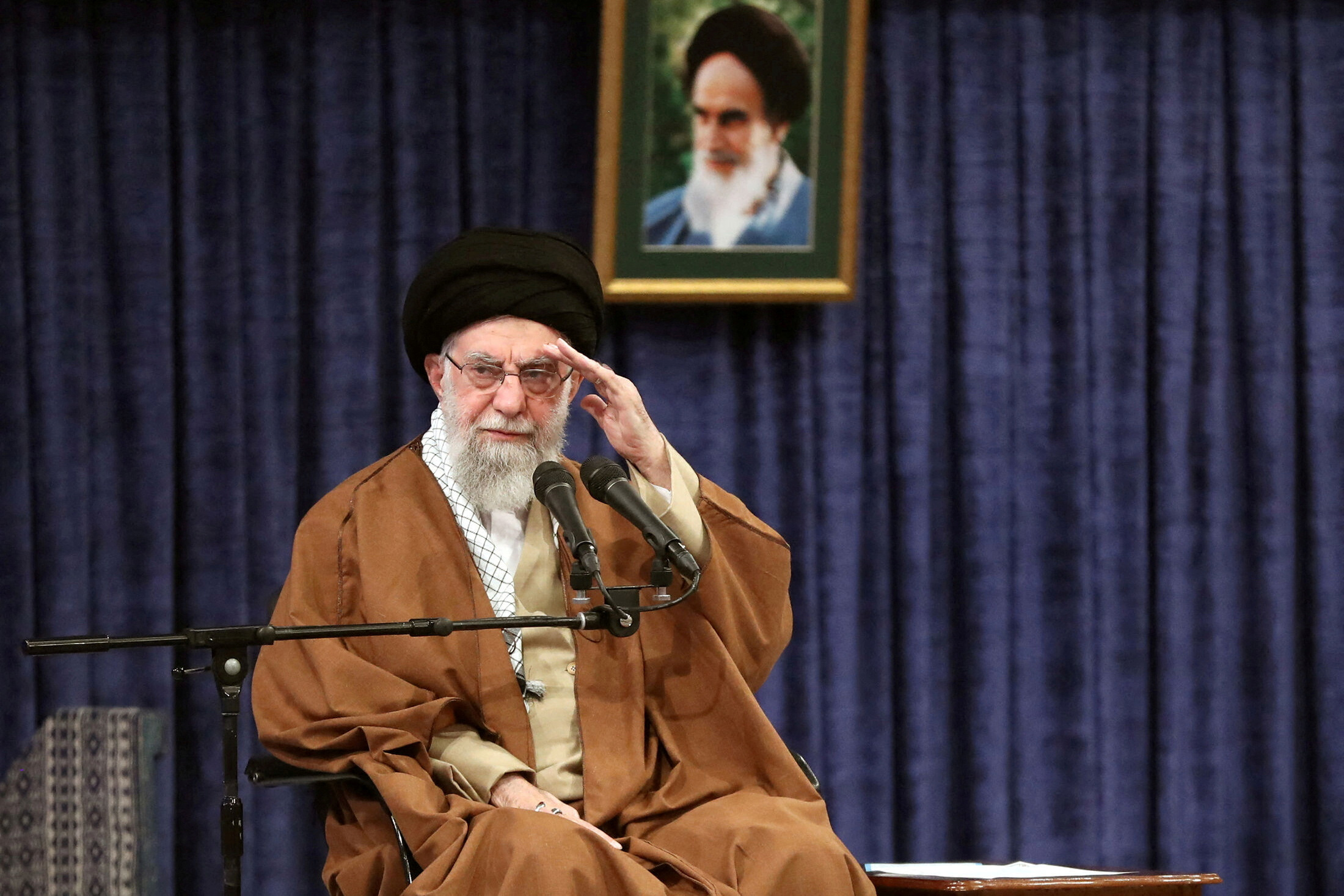 Hồ sơ quyền lực của Lãnh tụ tối cao Iran Ali Khamenei