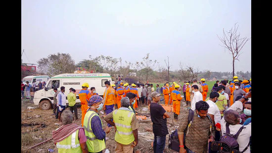 Thảm kịch tại xưởng ph&aacute;o hoa Ấn Độ, 21 người thiệt mạng - Ảnh 1.