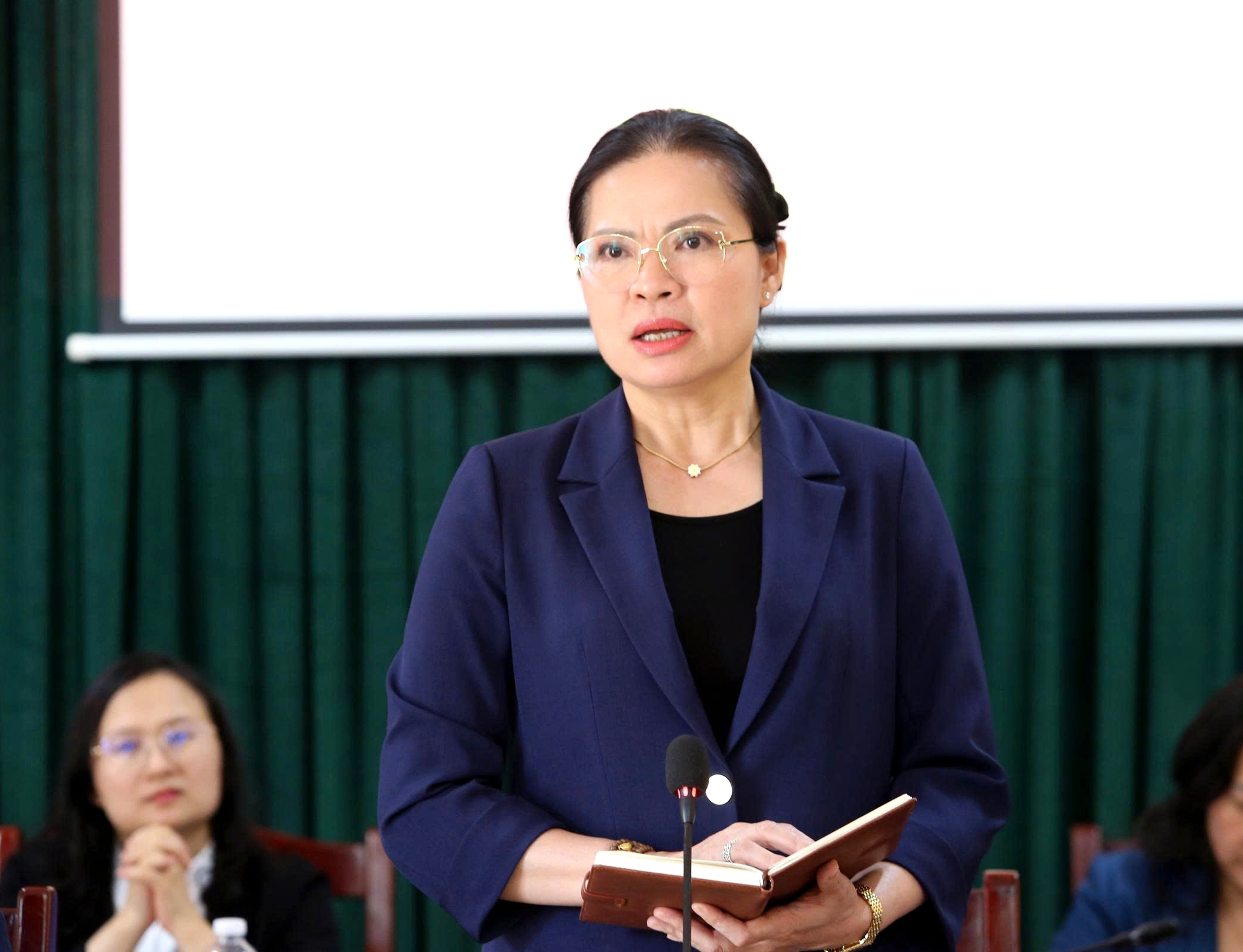 Bà Hà Thị Nga: Kiến nghị Quốc hội ban hành cơ chế, chính sách hợp lòng dân - Ảnh 3.