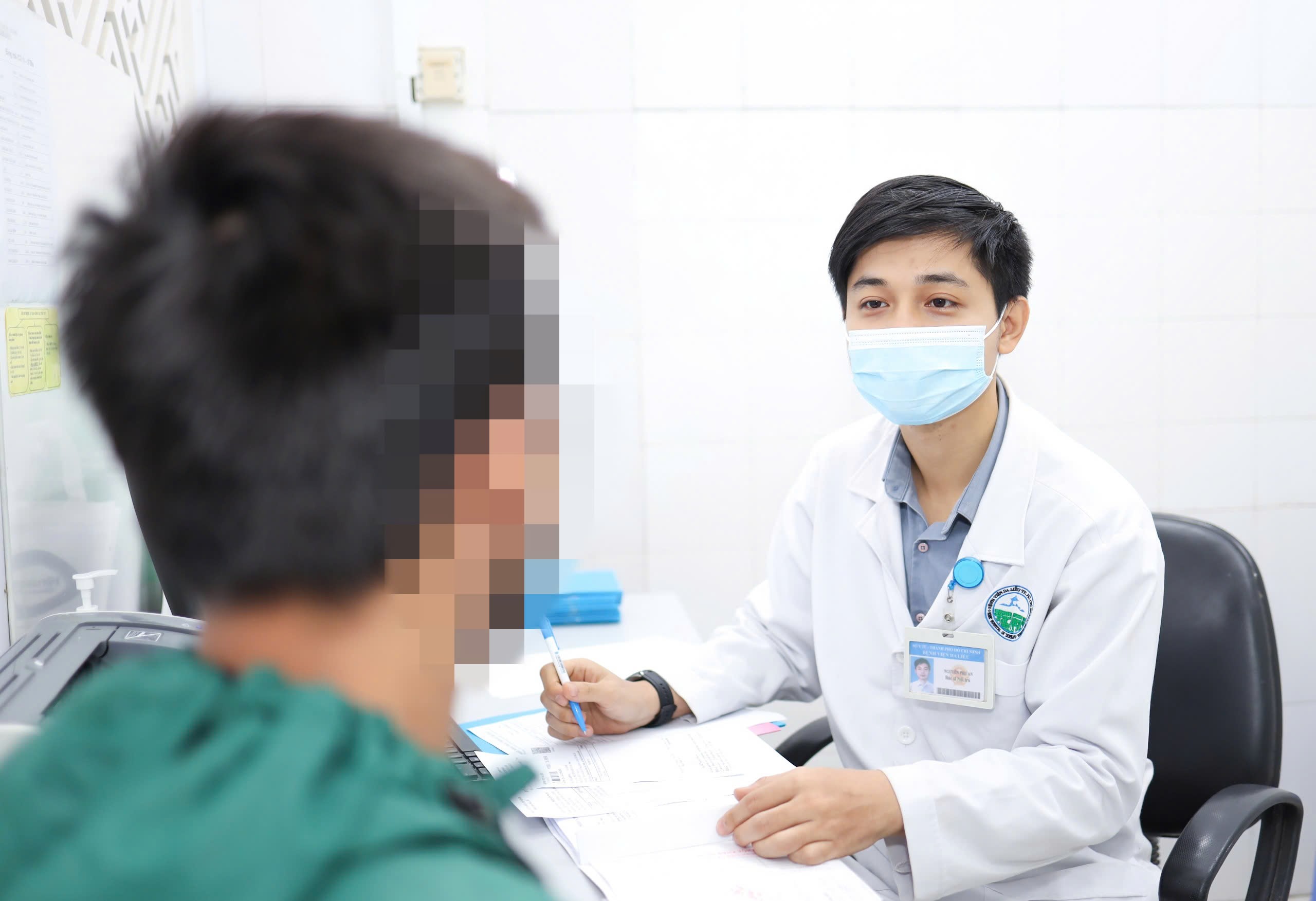 18 tuổi mắc sùi mào gà: Xu hướng trẻ hóa và sự chủ quan nguy hiểm 19 18 tuổi đã mắc sùi mào gà: Xu hướng trẻ hóa và sự chủ quan nguy hiểm - Ảnh 1.