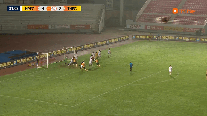 Thanh Hóa quá kiên cường, rượt đuổi tỷ số kịch tính: Hòa Hải Phòng 3-3, Rimario chói sáng - Ảnh 1. Thanh Hóa quá kiên cường, rượt đuổi tỷ số kịch tính: Hòa Hải Phòng 3-3, Rimario chói sáng - Ảnh 1.