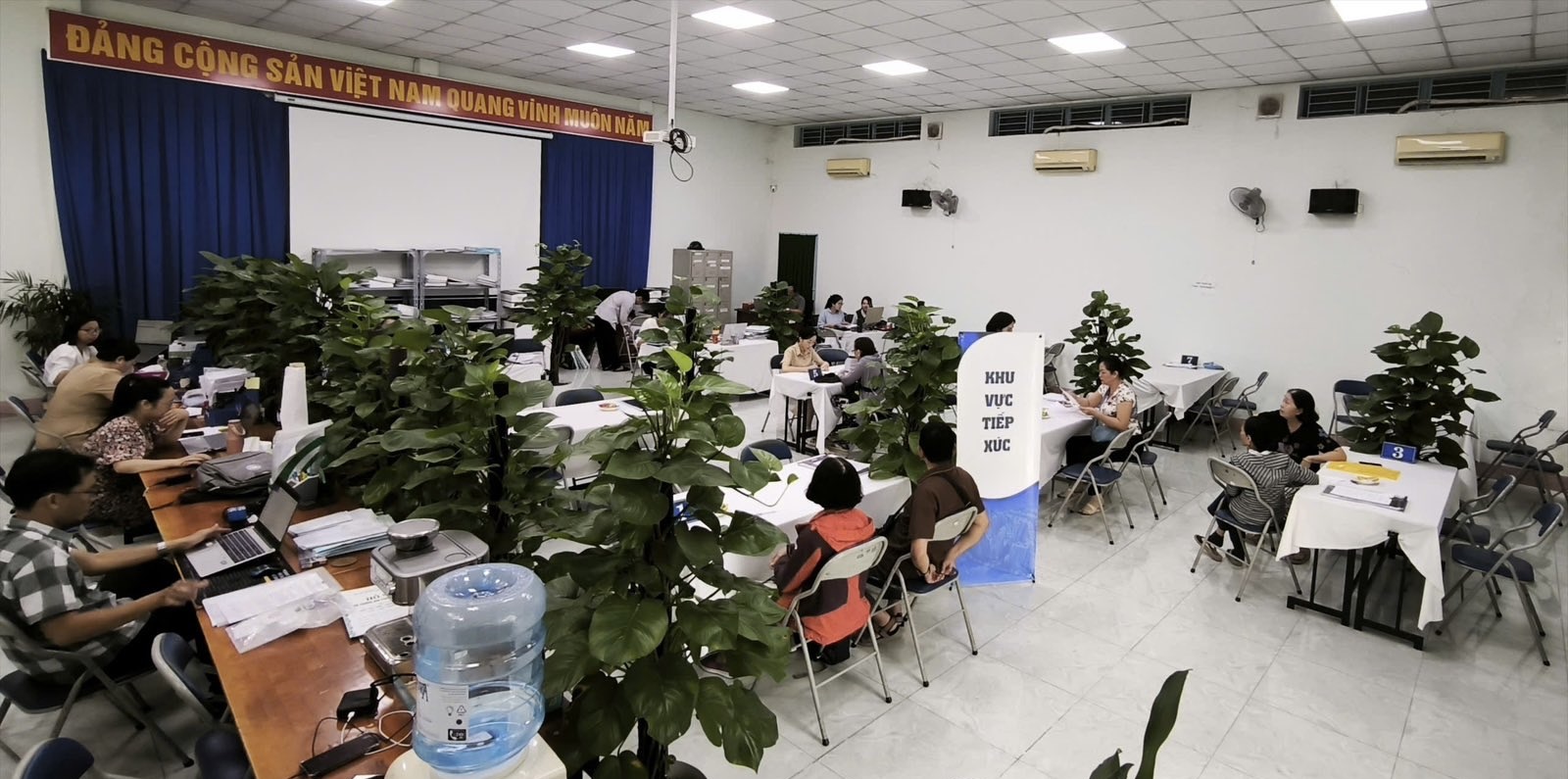 Các hộ dân tại cư xá Thanh Đa bắt đầu di dời- Ảnh 3. Các hộ dân tại cư xá Thanh Đa bắt đầu di dời- Ảnh 3.