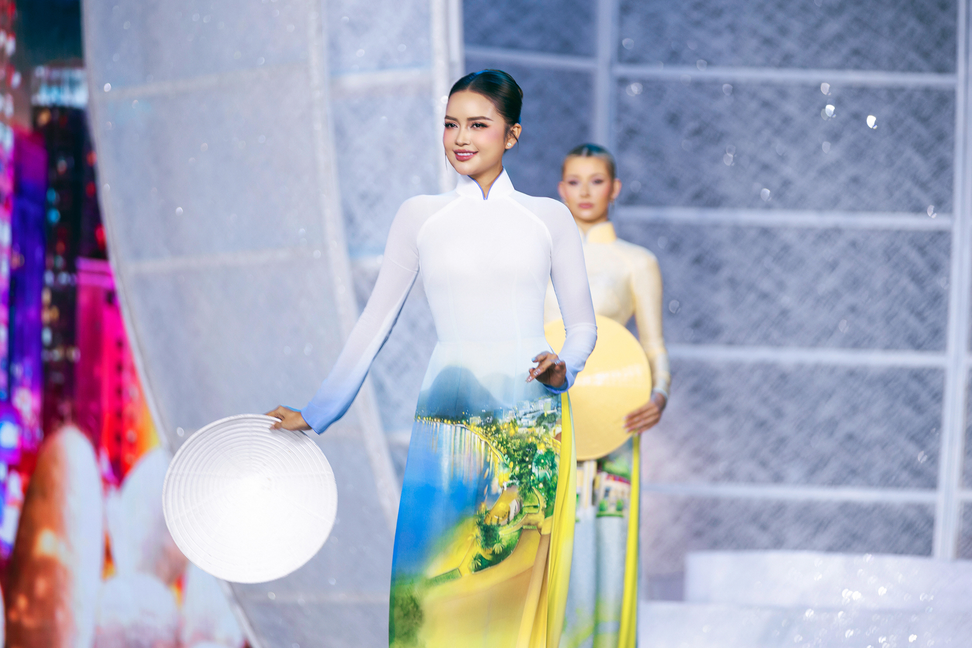 Nữ diễn vi&ecirc;n phim trăm tỉ đọ sắc Hoa hậu Thanh Thủy, Bảo Ngọc - Ảnh 2.