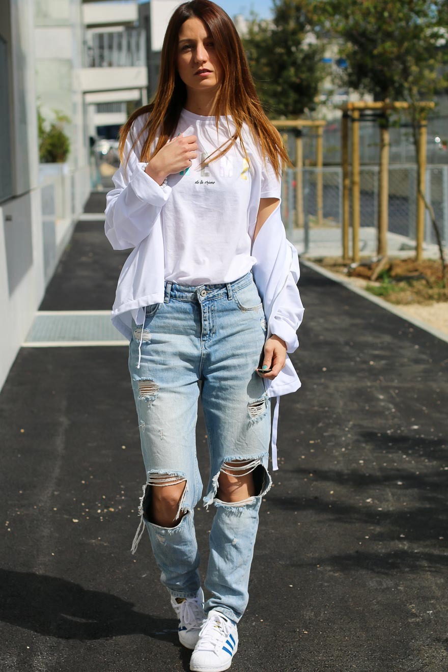 Quần jeans rách tái xuất, khi sự cũ kỹ trở nên thời thượng