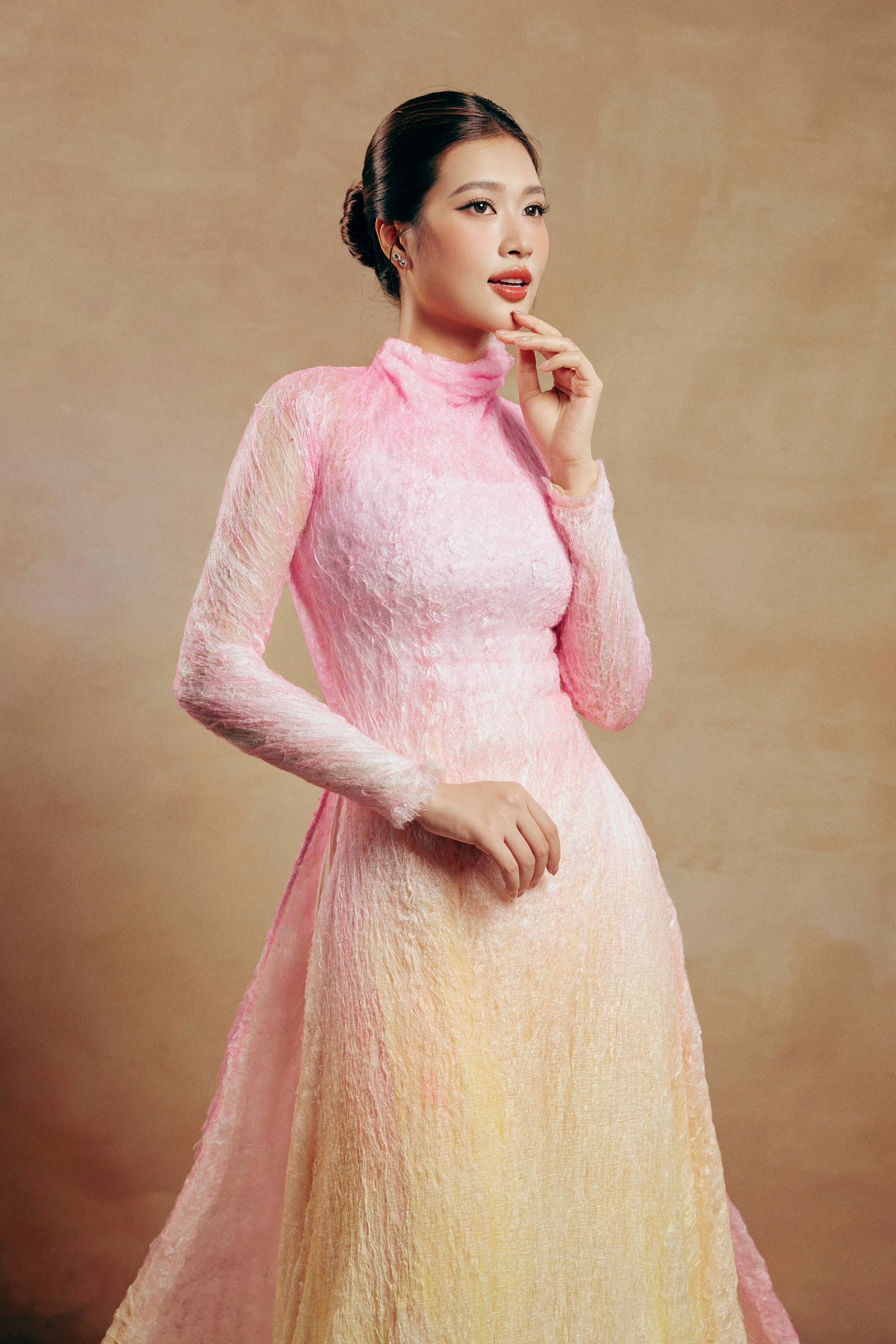 Nữ diễn vi&ecirc;n phim trăm tỉ đọ sắc Hoa hậu Thanh Thủy, Bảo Ngọc - Ảnh 9.