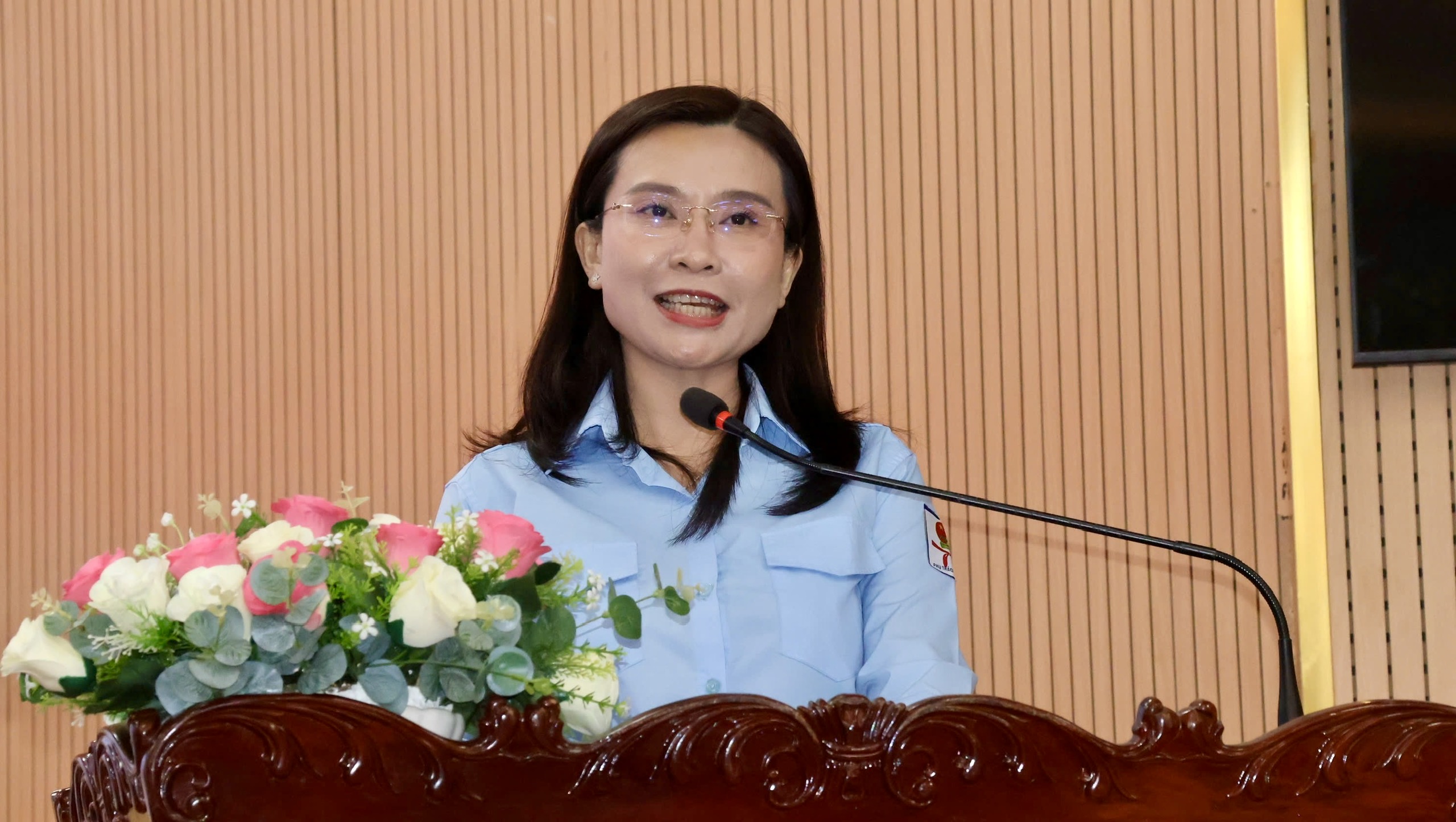 Cử tri TP.HCM đề nghị quan t&acirc;m v&ugrave;ng n&ocirc;ng th&ocirc;n, an to&agrave;n kh&ocirc;ng gian mạng - Ảnh 3.