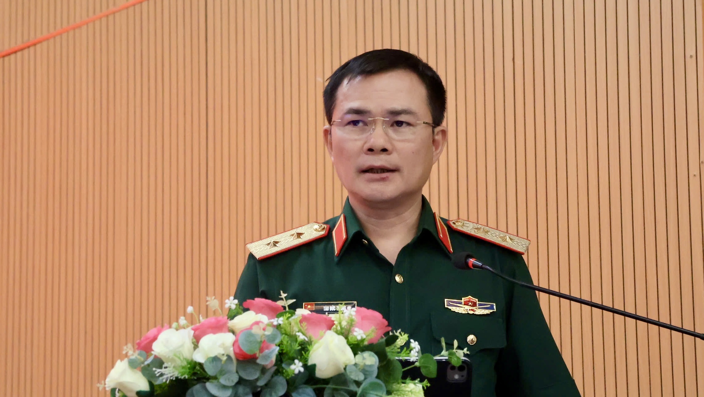 Cử tri TP.HCM đề nghị quan t&acirc;m v&ugrave;ng n&ocirc;ng th&ocirc;n, an to&agrave;n kh&ocirc;ng gian mạng - Ảnh 4.