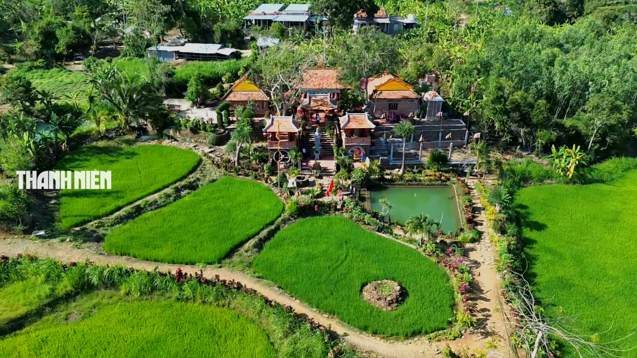 Kh&aacute;m ph&aacute; ch&ugrave;a Xu&acirc;n Quang gần 200 năm giữa ruộng bậc thang độc đ&aacute;o ở Đắk Lắk - Ảnh 1.