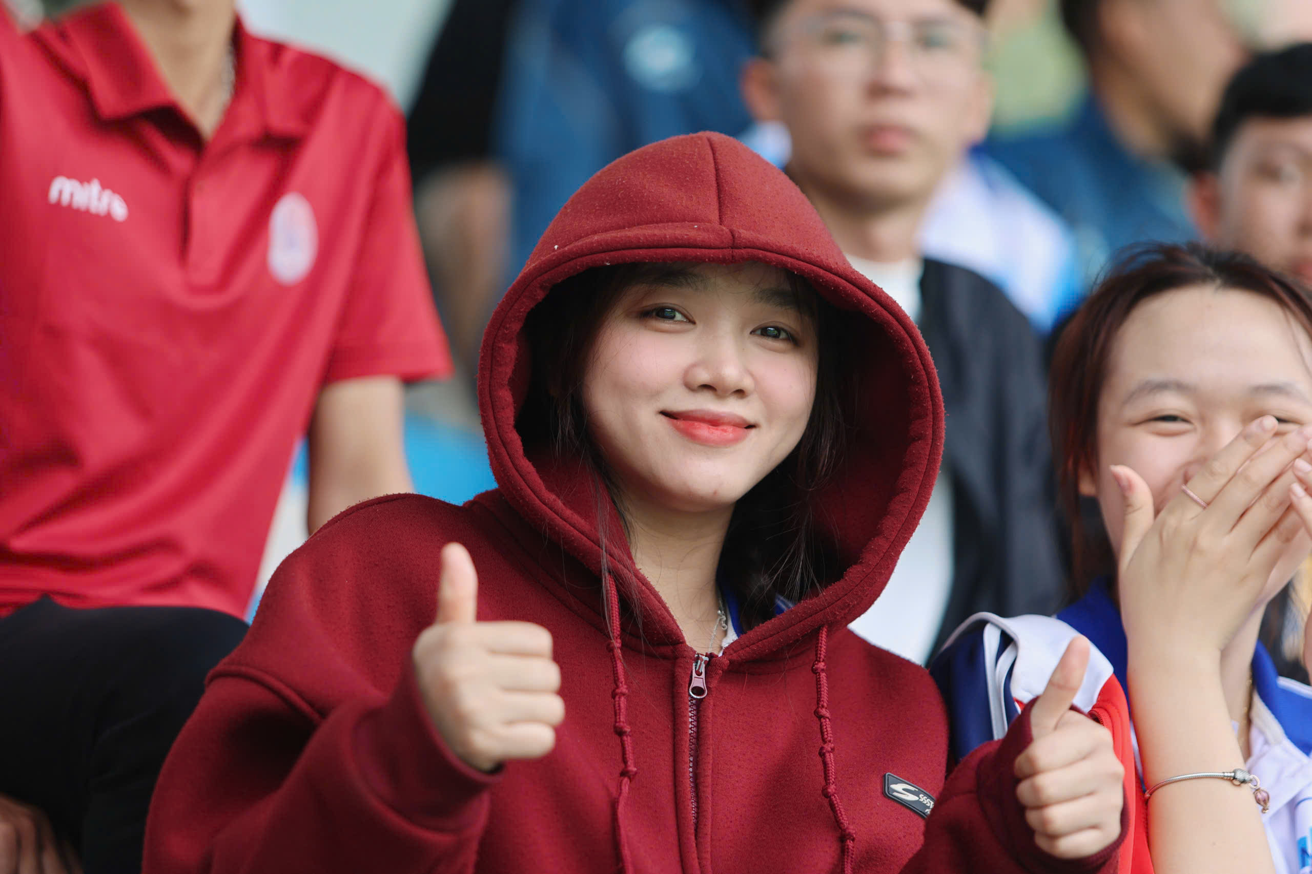 TNSV THACO cup 2026: Những 'b&oacute;ng hồng' rạng rỡ tr&ecirc;n kh&aacute;n đ&agrave;i SVĐ Trường ĐH Nha Trang- Ảnh 10.