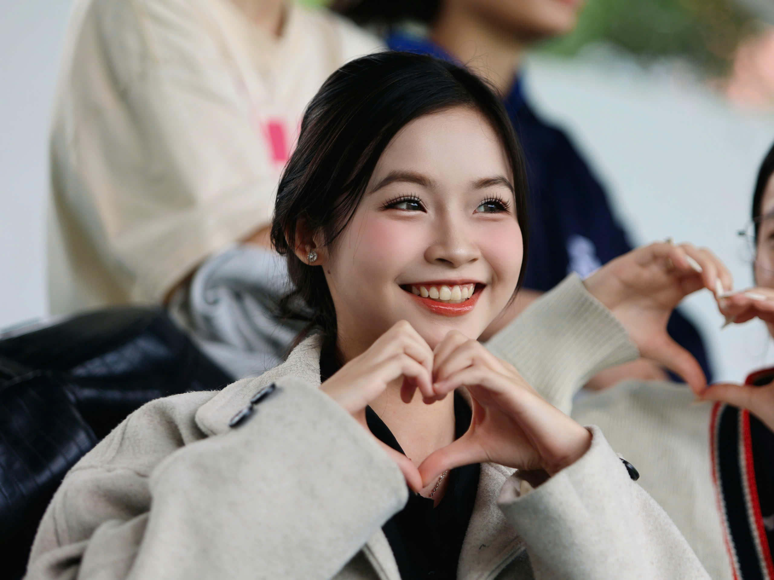 TNSV THACO cup 2026: Những 'b&oacute;ng hồng' rạng rỡ tr&ecirc;n kh&aacute;n đ&agrave;i SVĐ Trường ĐH Nha Trang- Ảnh 1.