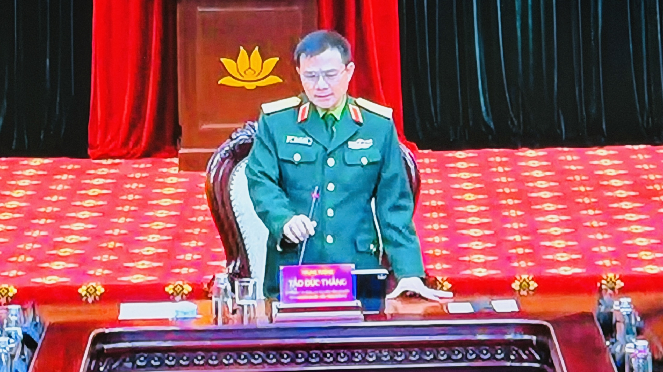 Cử tri mong muốn n&acirc;ng cao chất lượng viễn th&ocirc;ng, trung tướng T&agrave;o Đức Thắng tiếp thu &yacute; kiến- Ảnh 1.