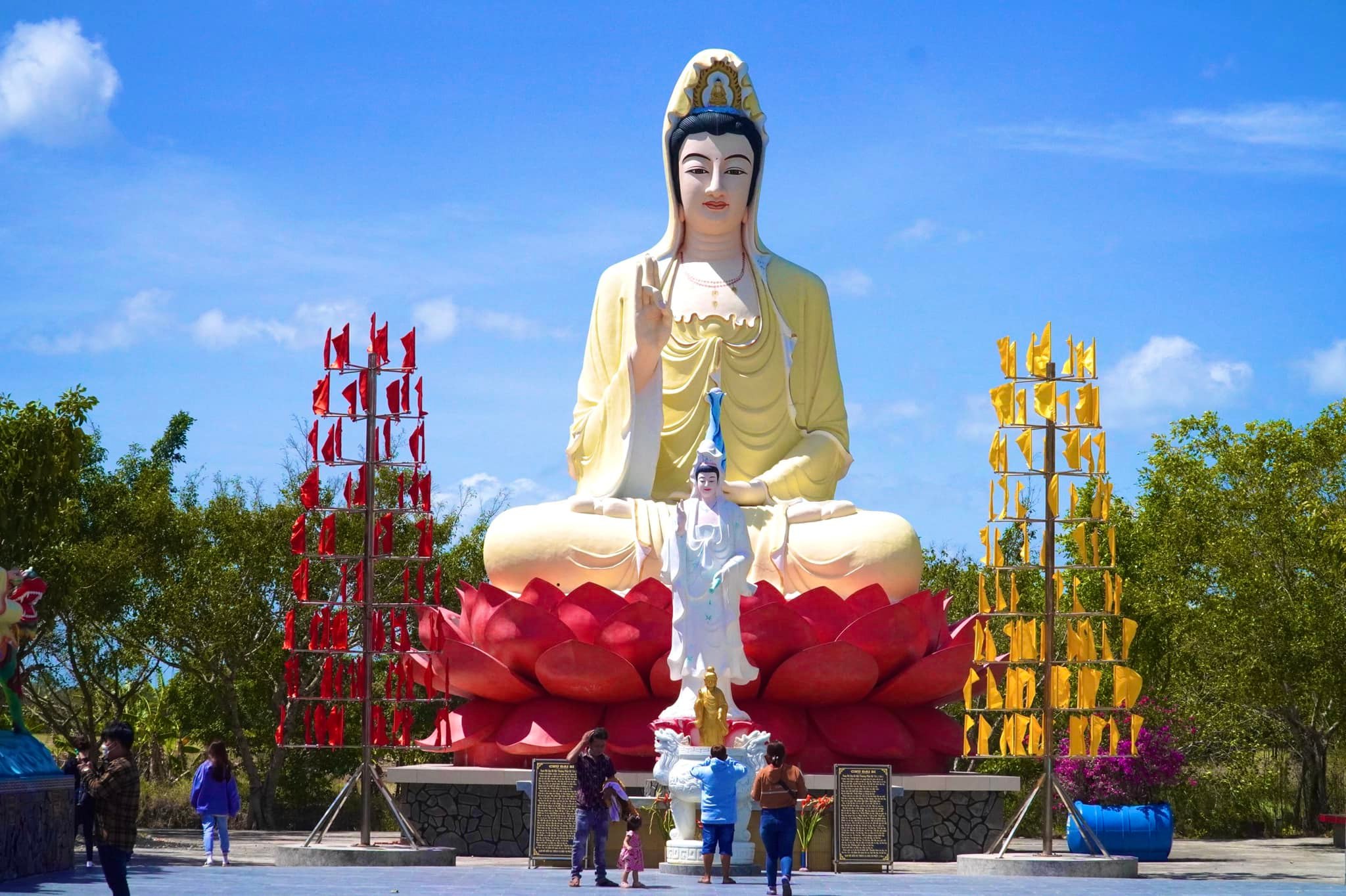 Ngôi chùa lớn nhất Cần Thơ và mái ấm cho những phận đời neo đơn - Ảnh 5.