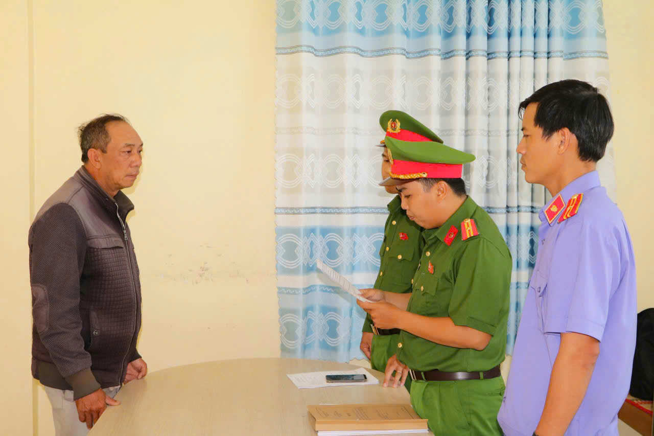 Khởi tố chủ cơ sở sản xuất cà phê giả ở Đồng Tháp- Ảnh 1.