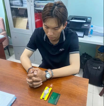 Chủ nh&agrave; mất đồng hồ Rolex hơn 270 triệu sau khi bạn ra về - Ảnh 1.